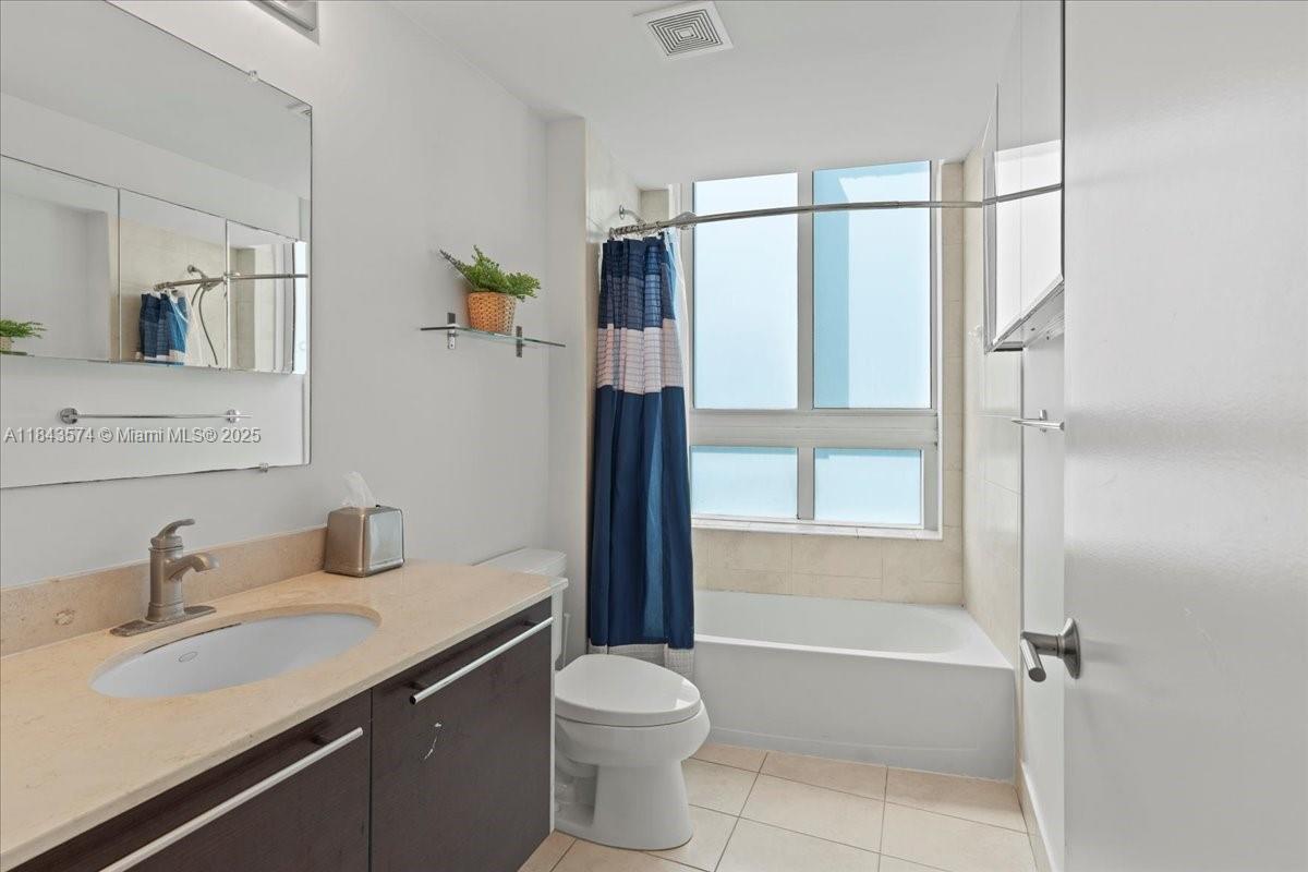 1900 N Bayshore Dr # 4210