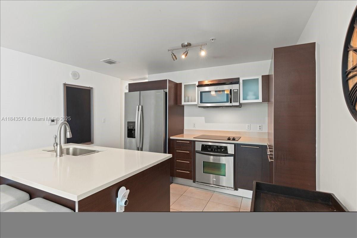 1900 N Bayshore Dr # 4210