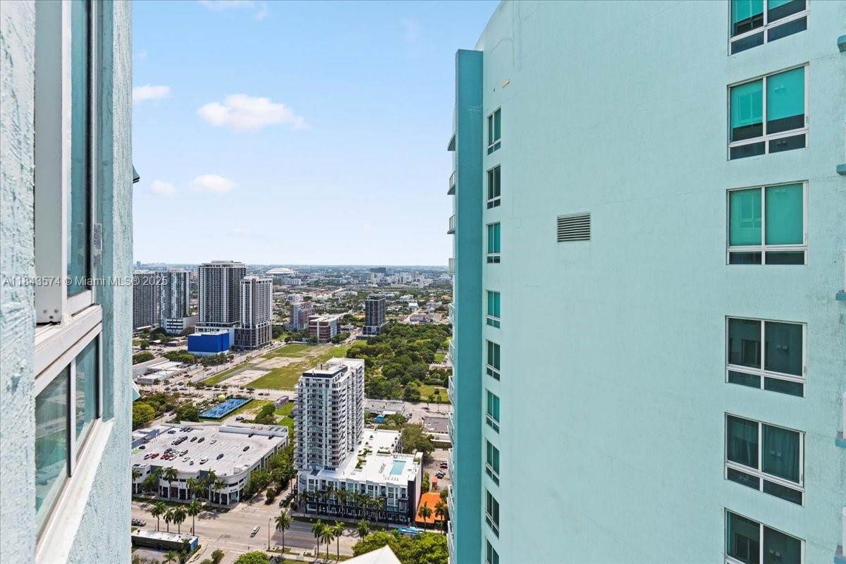 1900 N Bayshore Dr # 4210