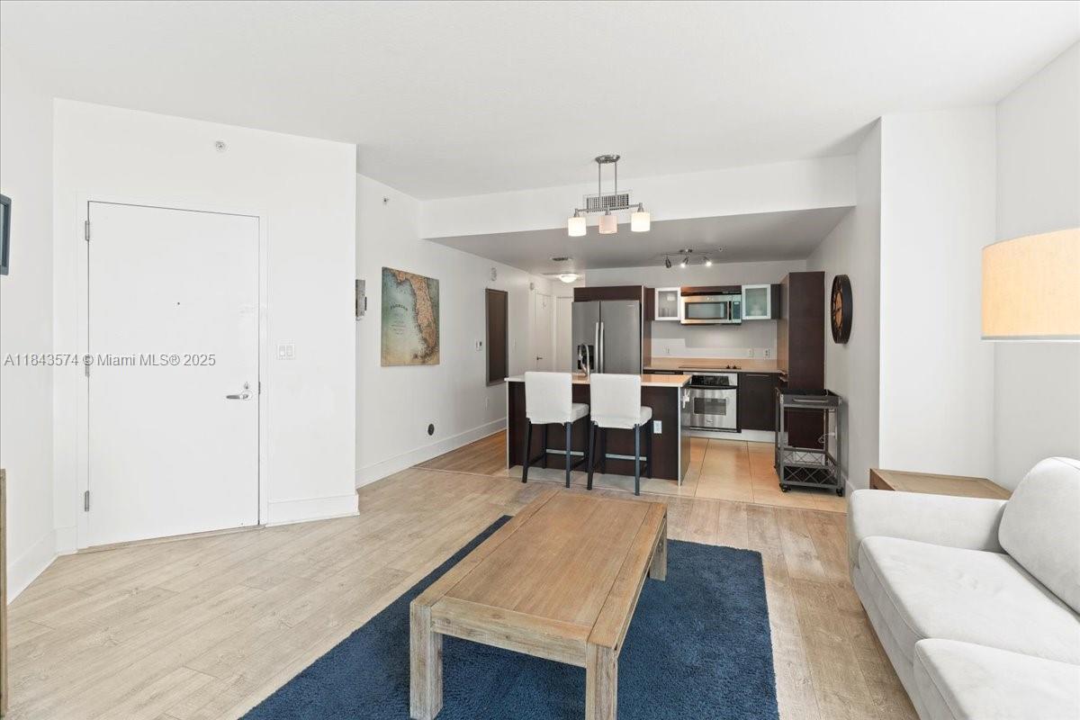 1900 N Bayshore Dr # 4210