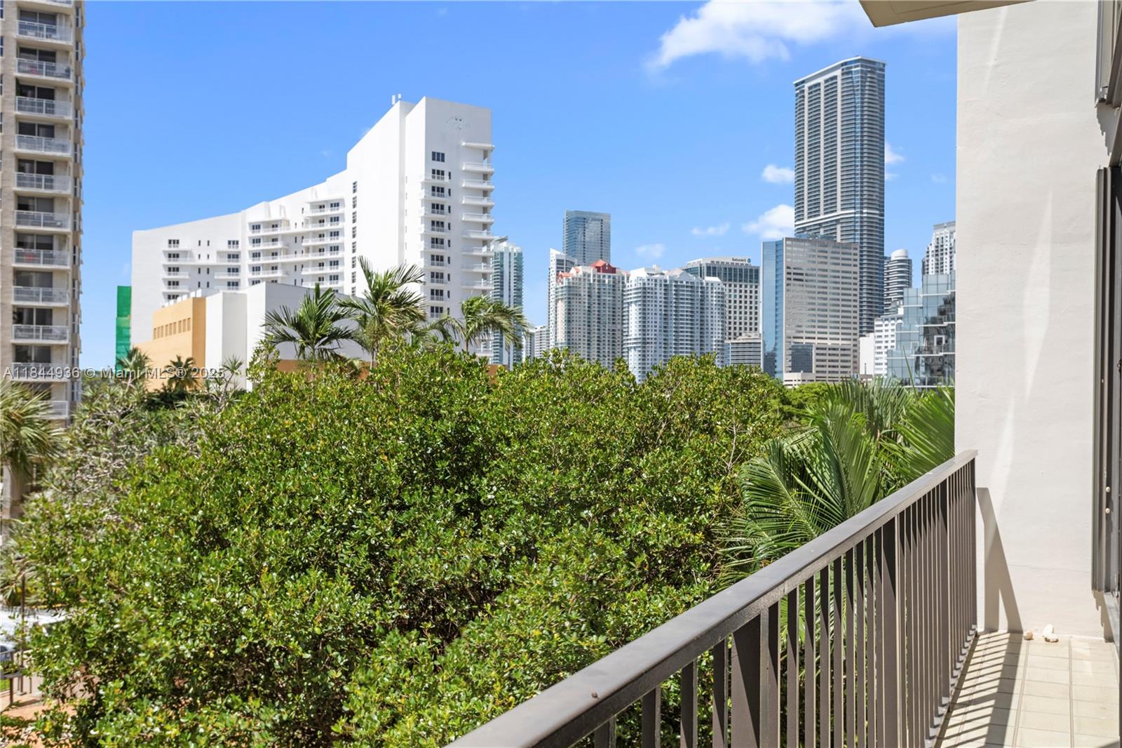 520 Brickell Key Dr # A513