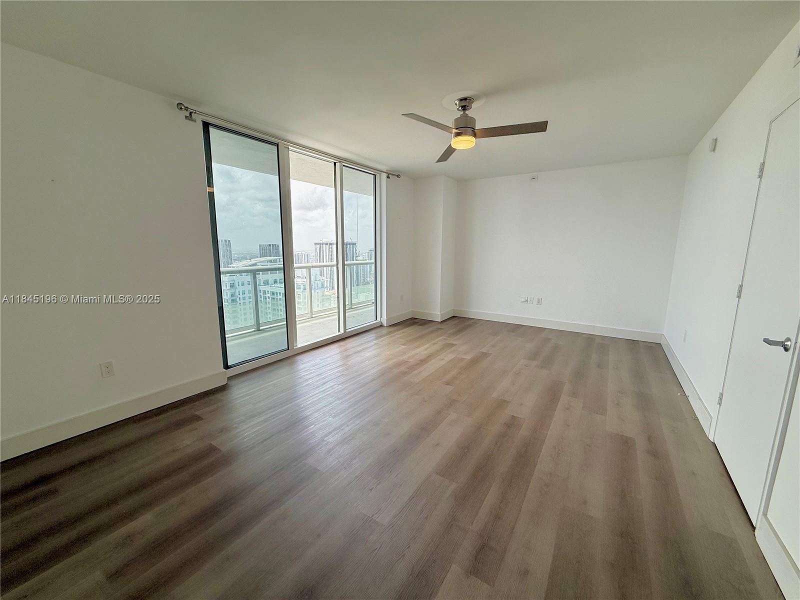 50 Biscayne Blvd # 4803