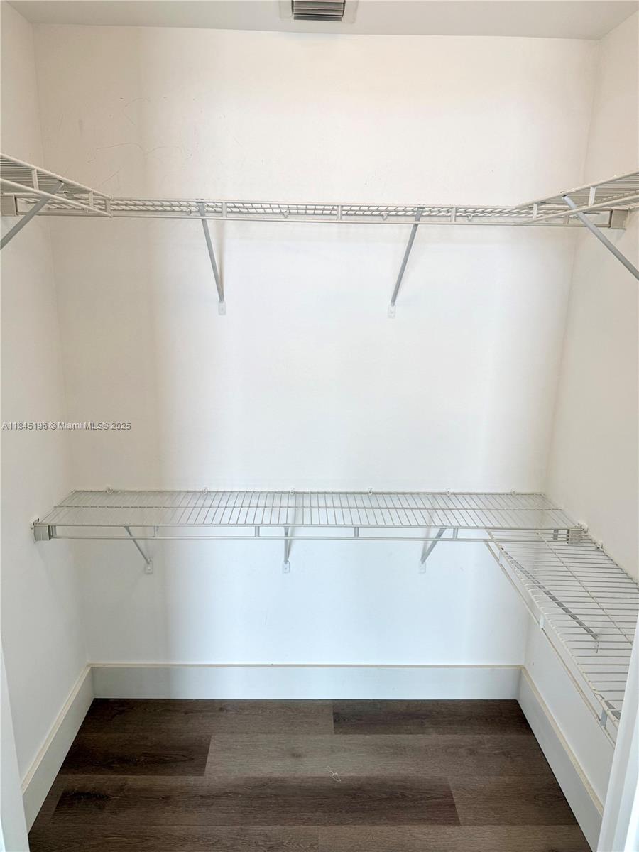 50 Biscayne Blvd # 4803