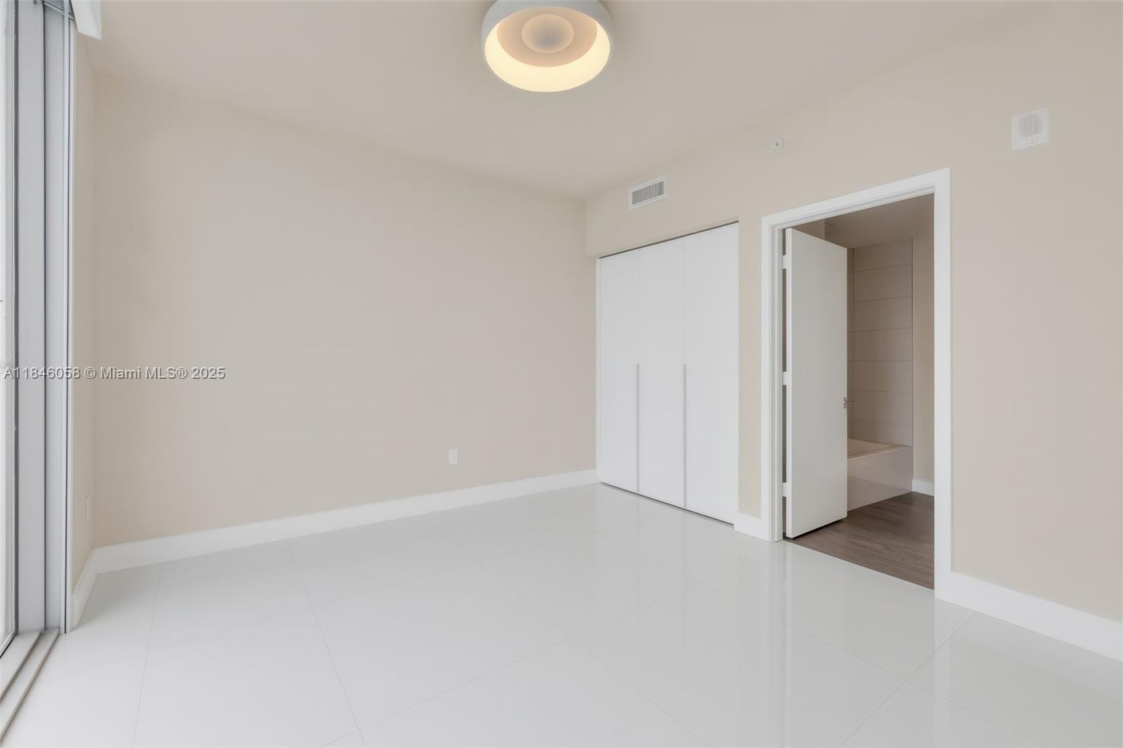 2900 NE 7th Ave # 4407