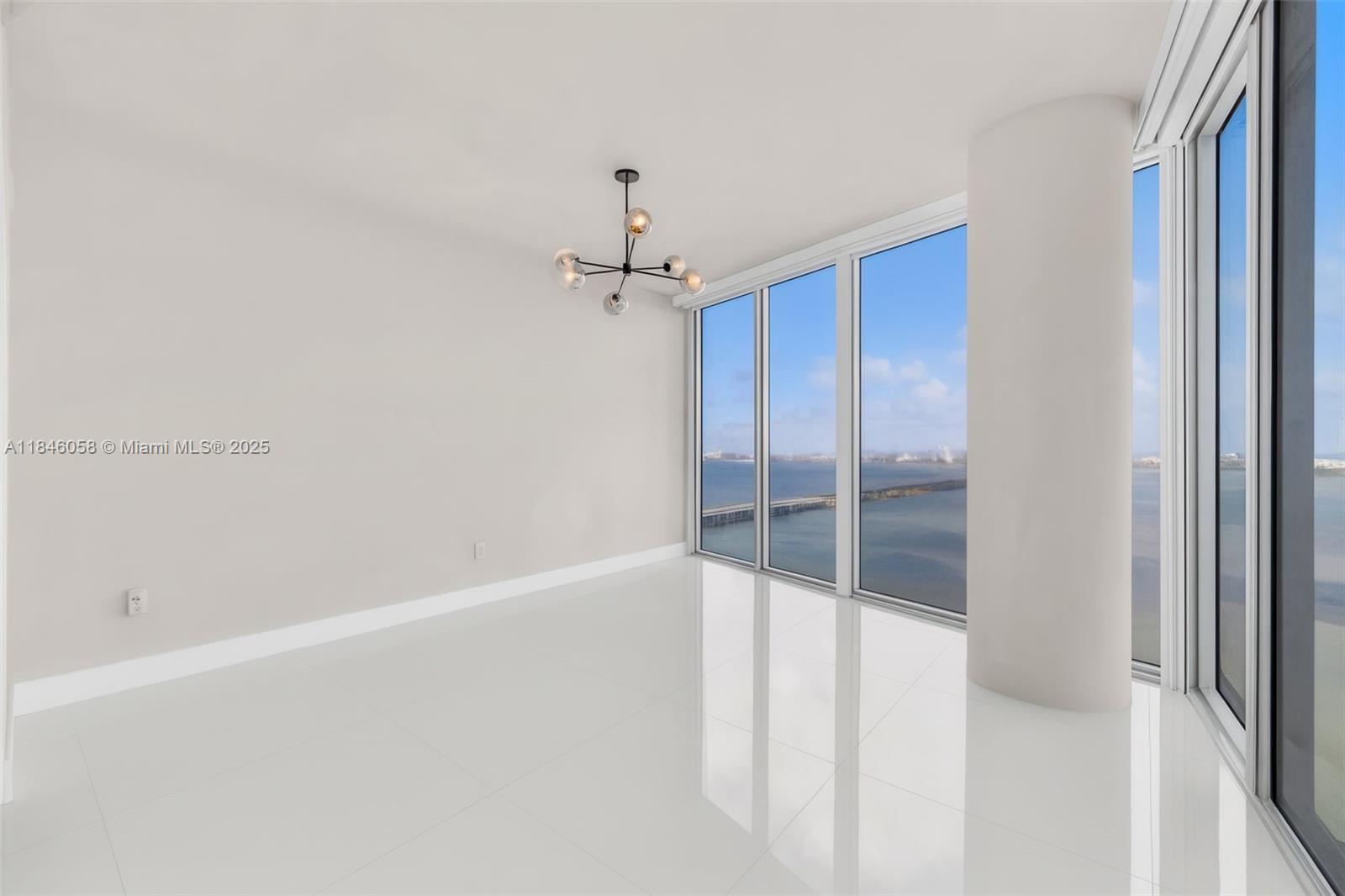 2900 NE 7th Ave # 4407