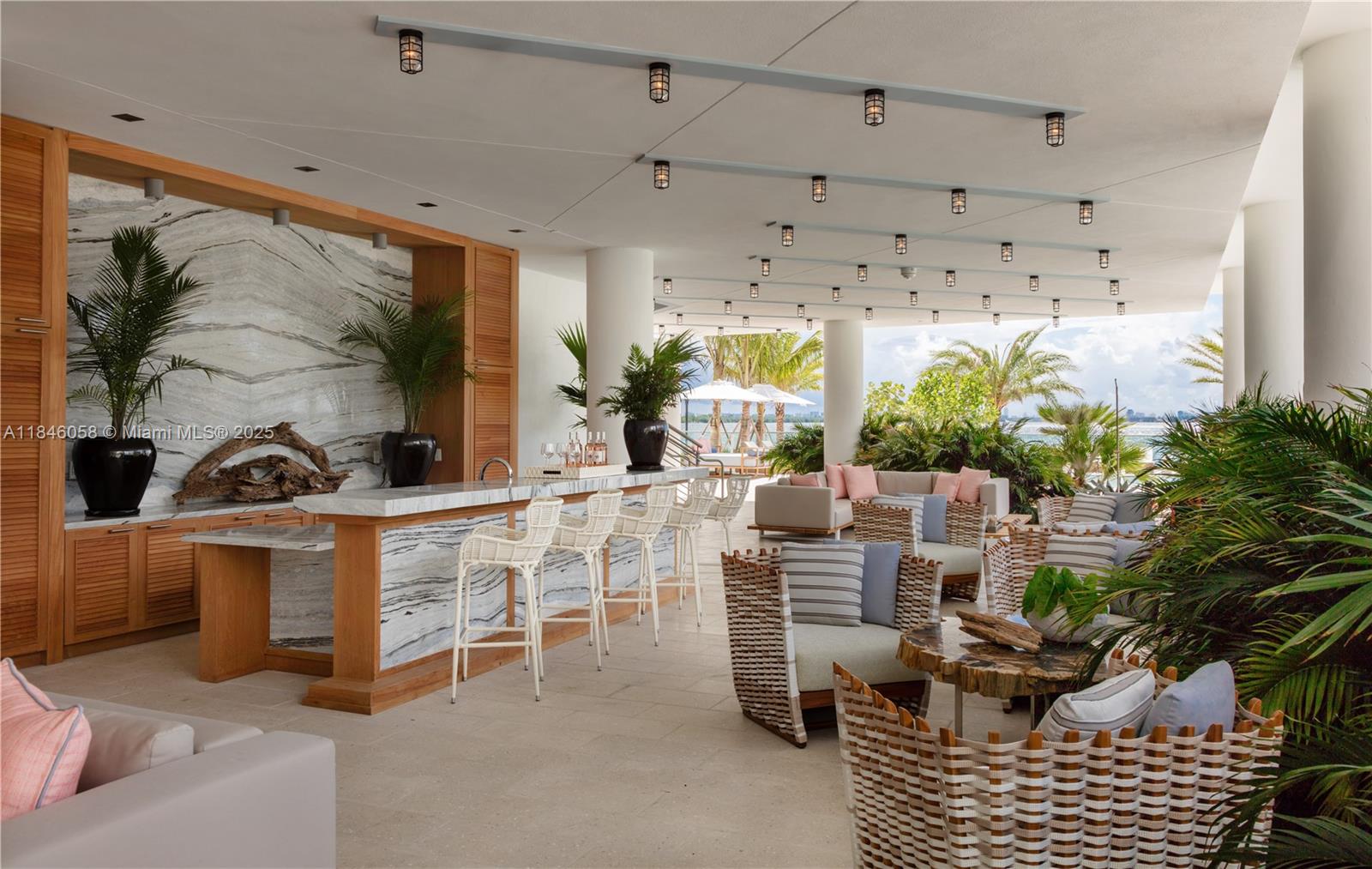 2900 NE 7th Ave # 4407