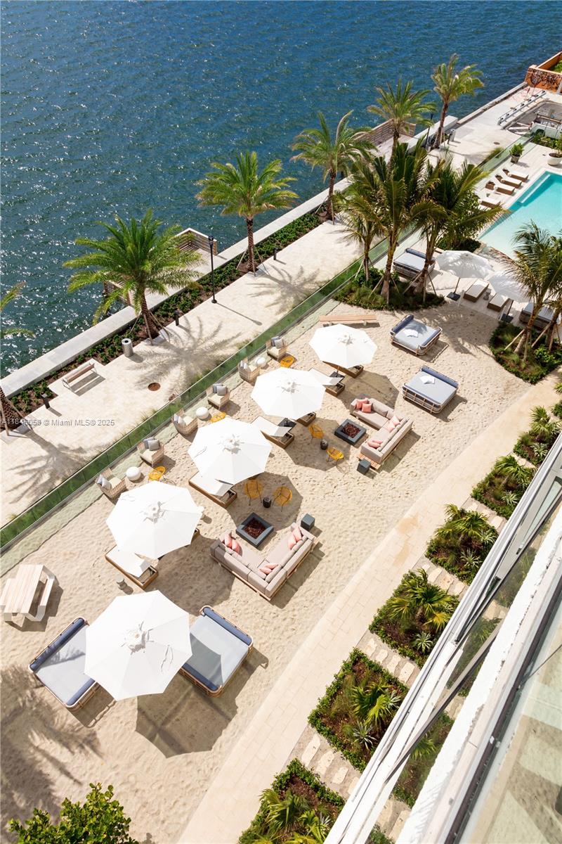 2900 NE 7th Ave # 4407