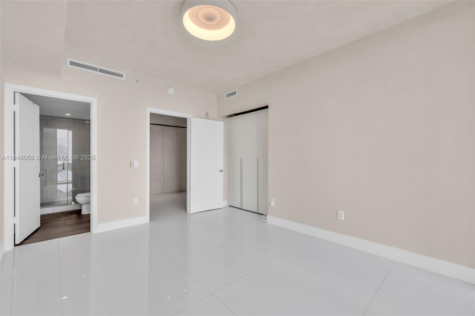 2900 NE 7th Ave # 4407