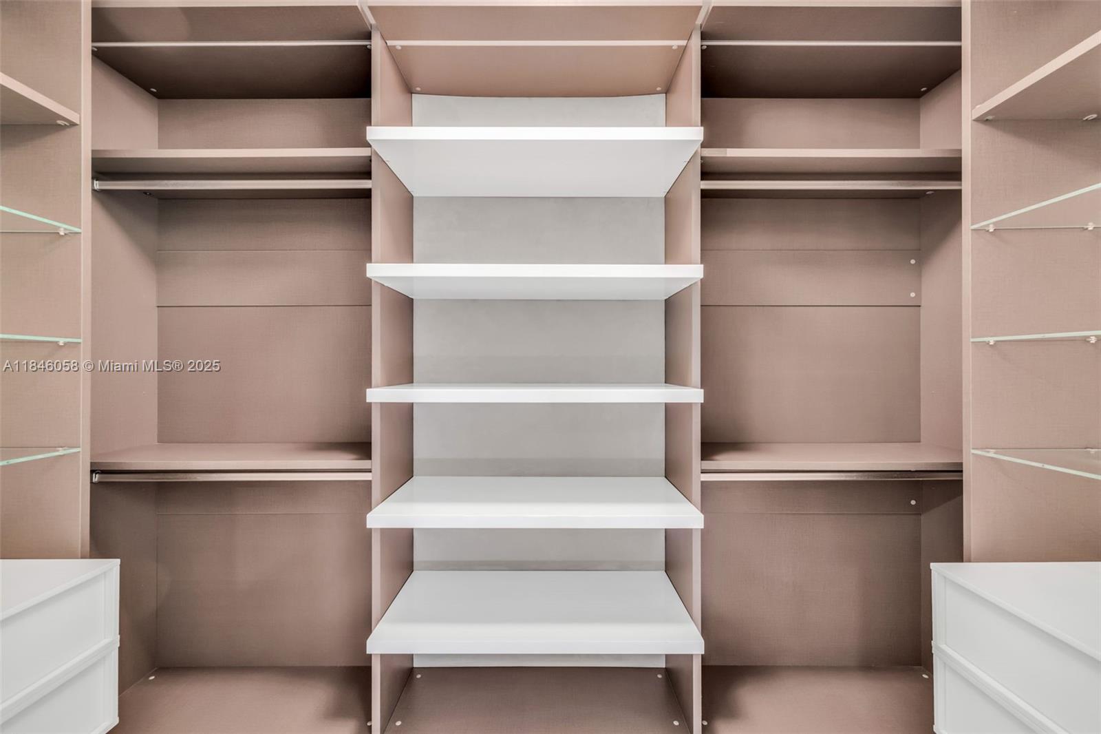 2900 NE 7th Ave # 4407