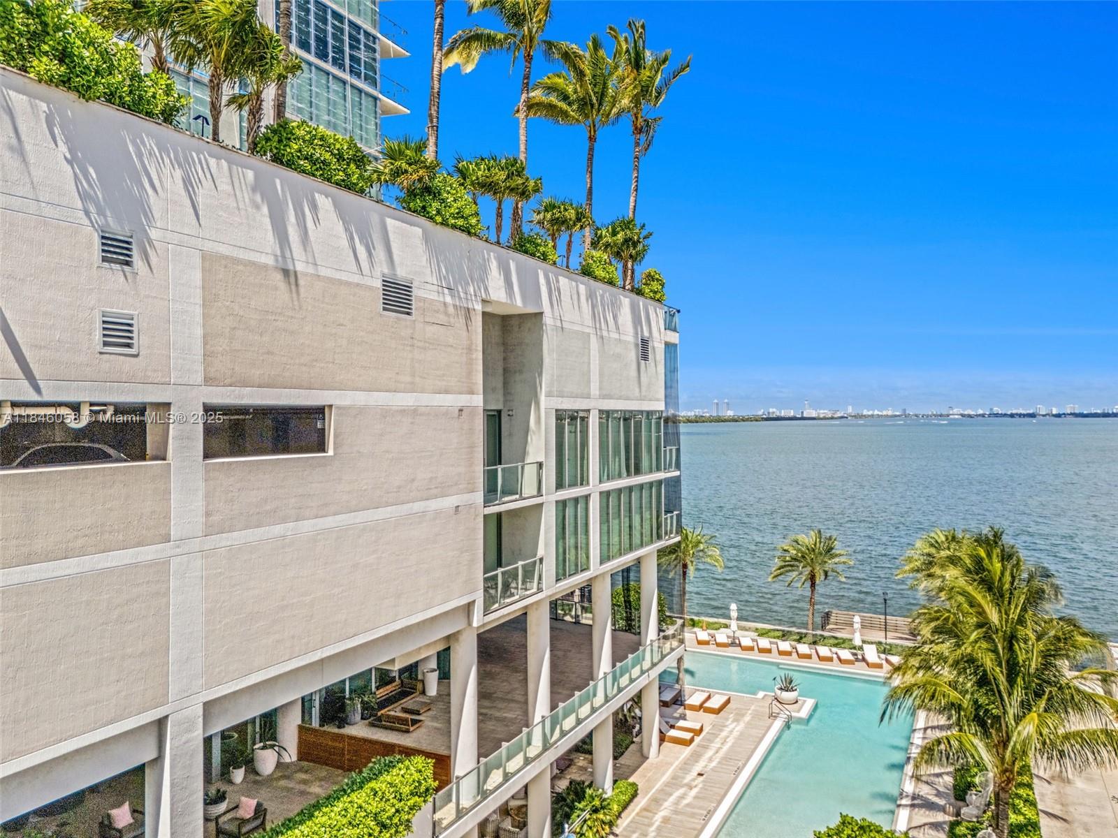 2900 NE 7th Ave # 4407