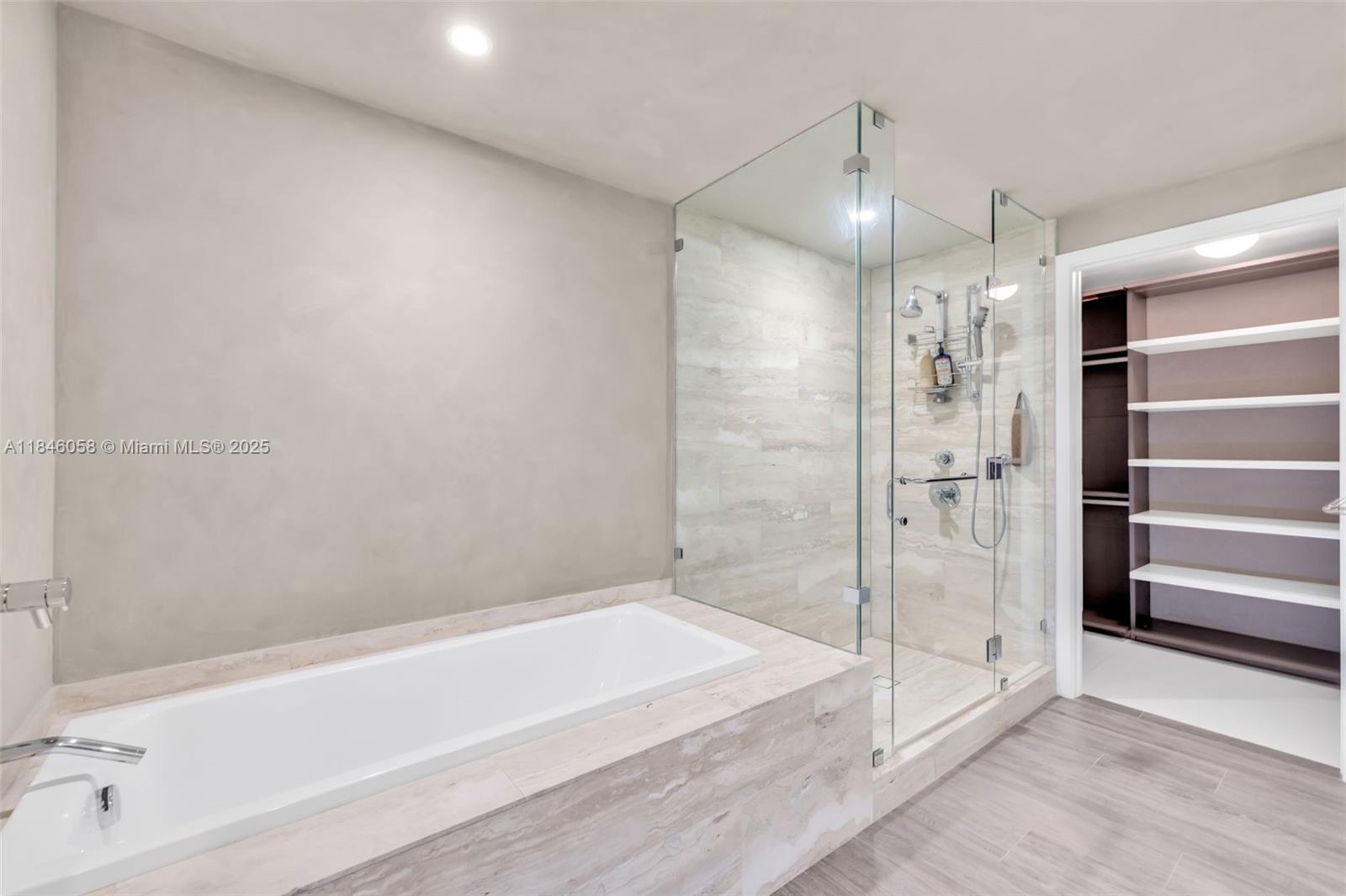 2900 NE 7th Ave # 4407