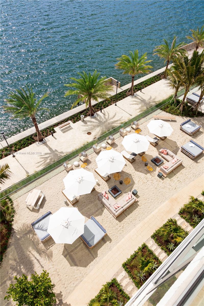 2900 NE 7th Ave # 4407