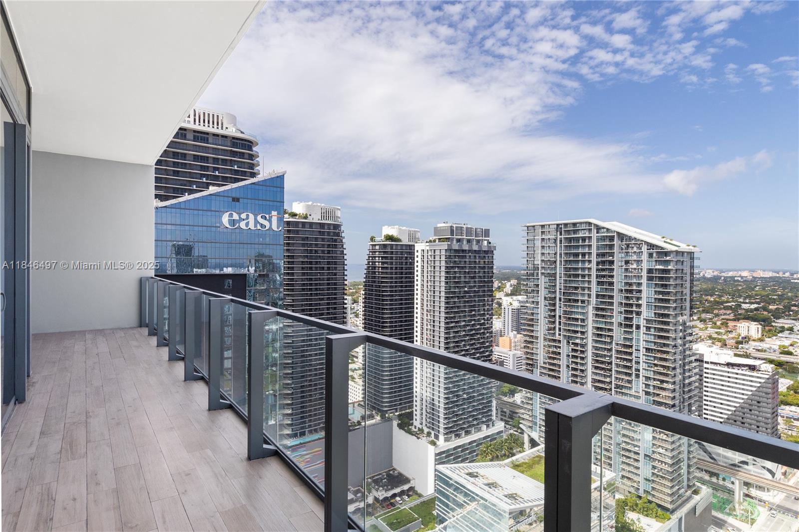 68 SE 6th St # 4006