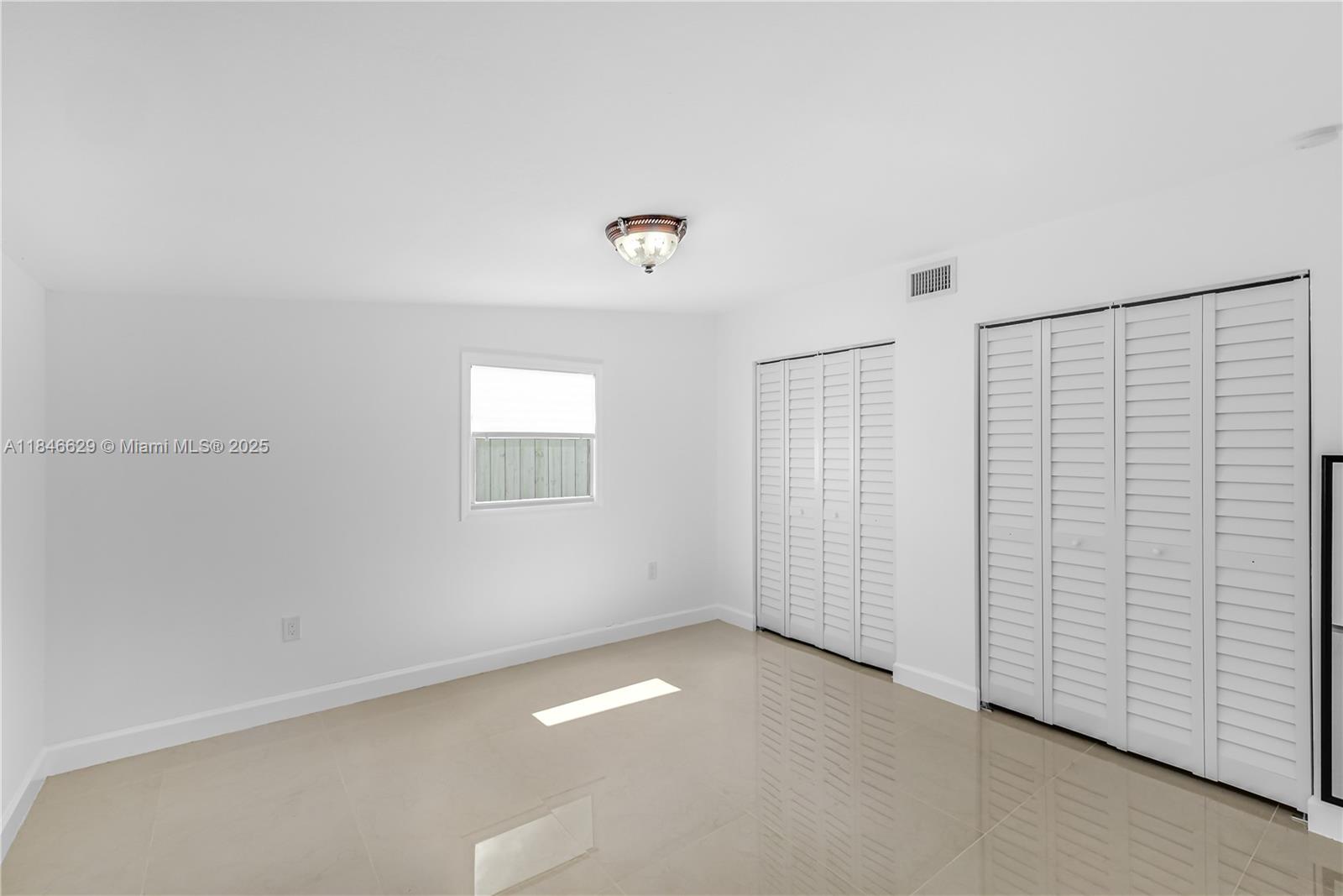 2433 SW 19th St Rear