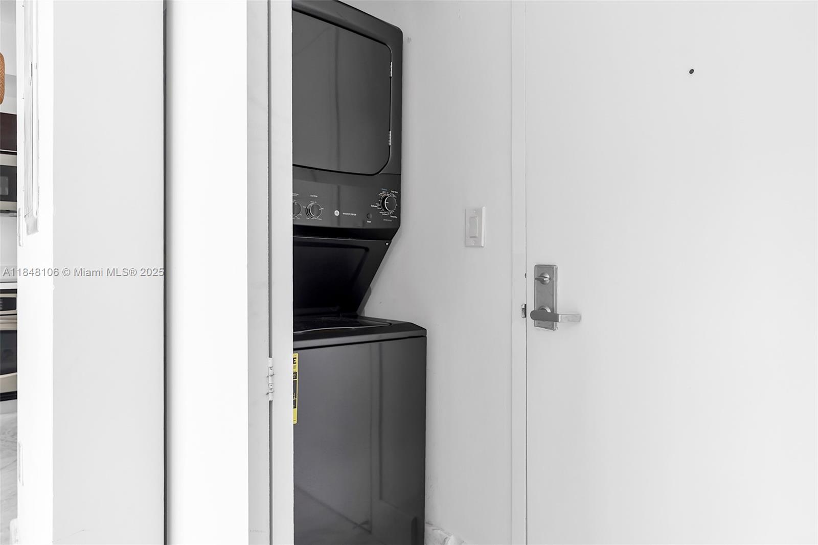 90 SW 3rd St Unit: TH506