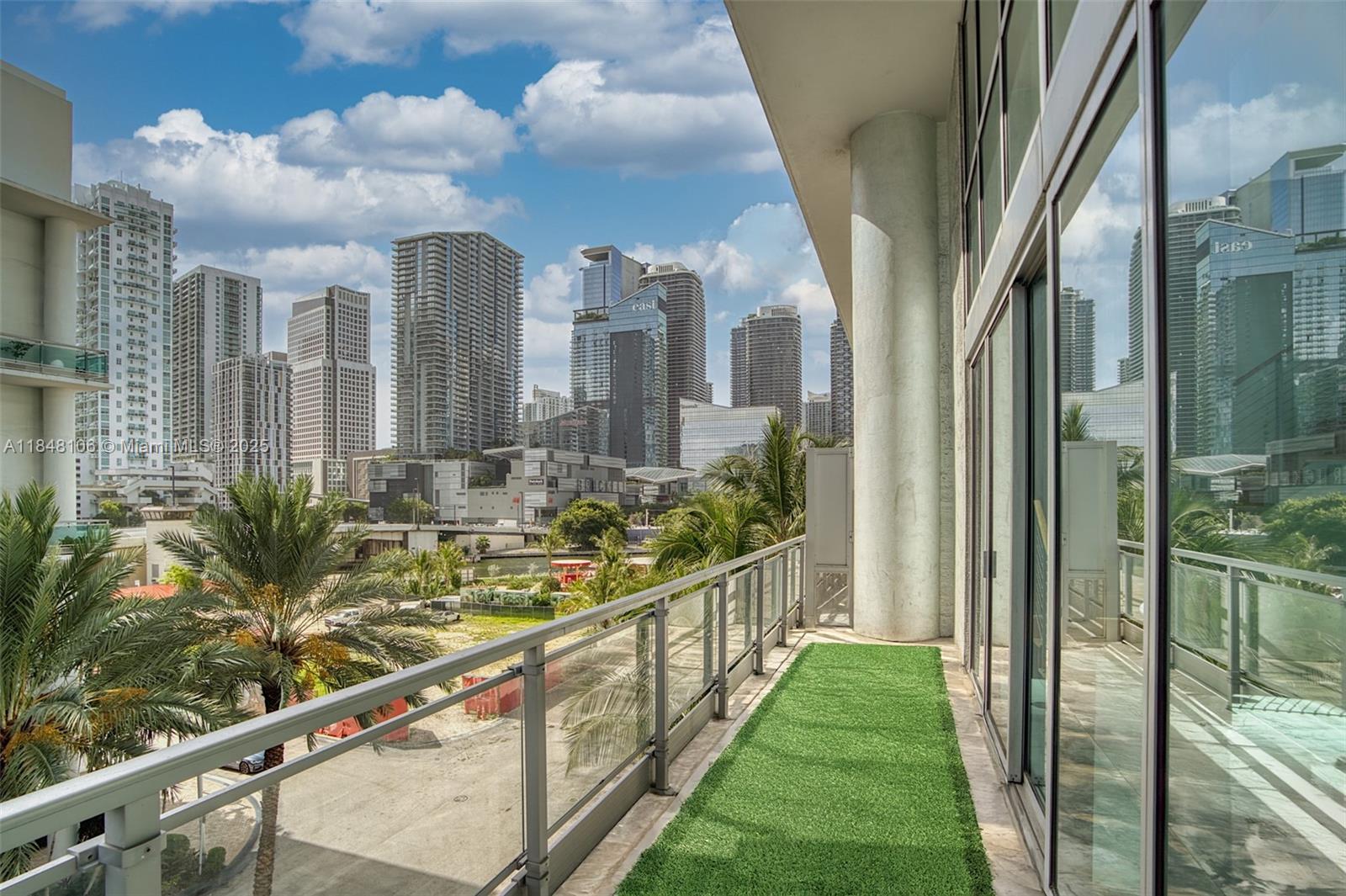 90 SW 3rd St Unit: TH506