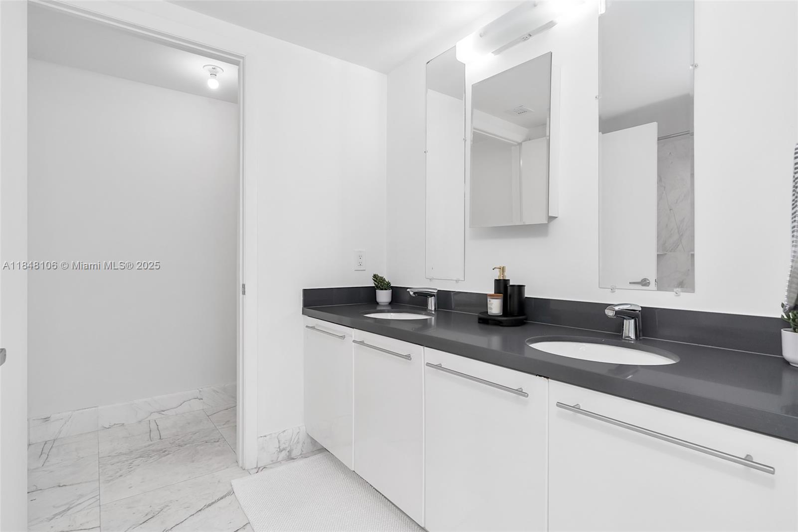 90 SW 3rd St Unit: TH506
