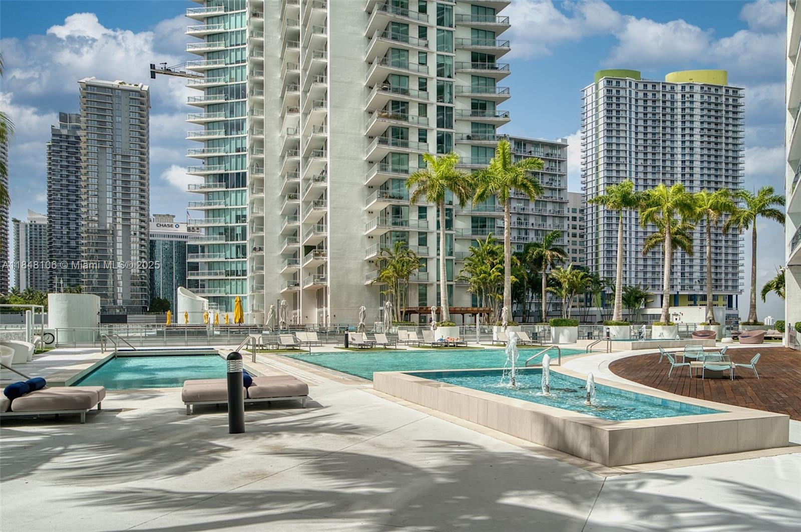 90 SW 3rd St Unit: TH506