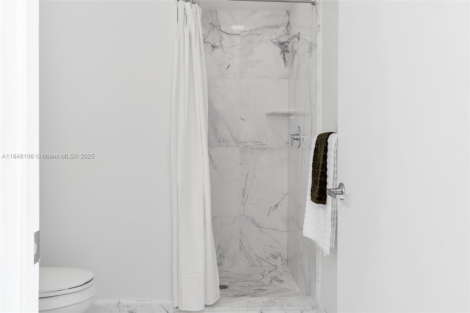 90 SW 3rd St Unit: TH506
