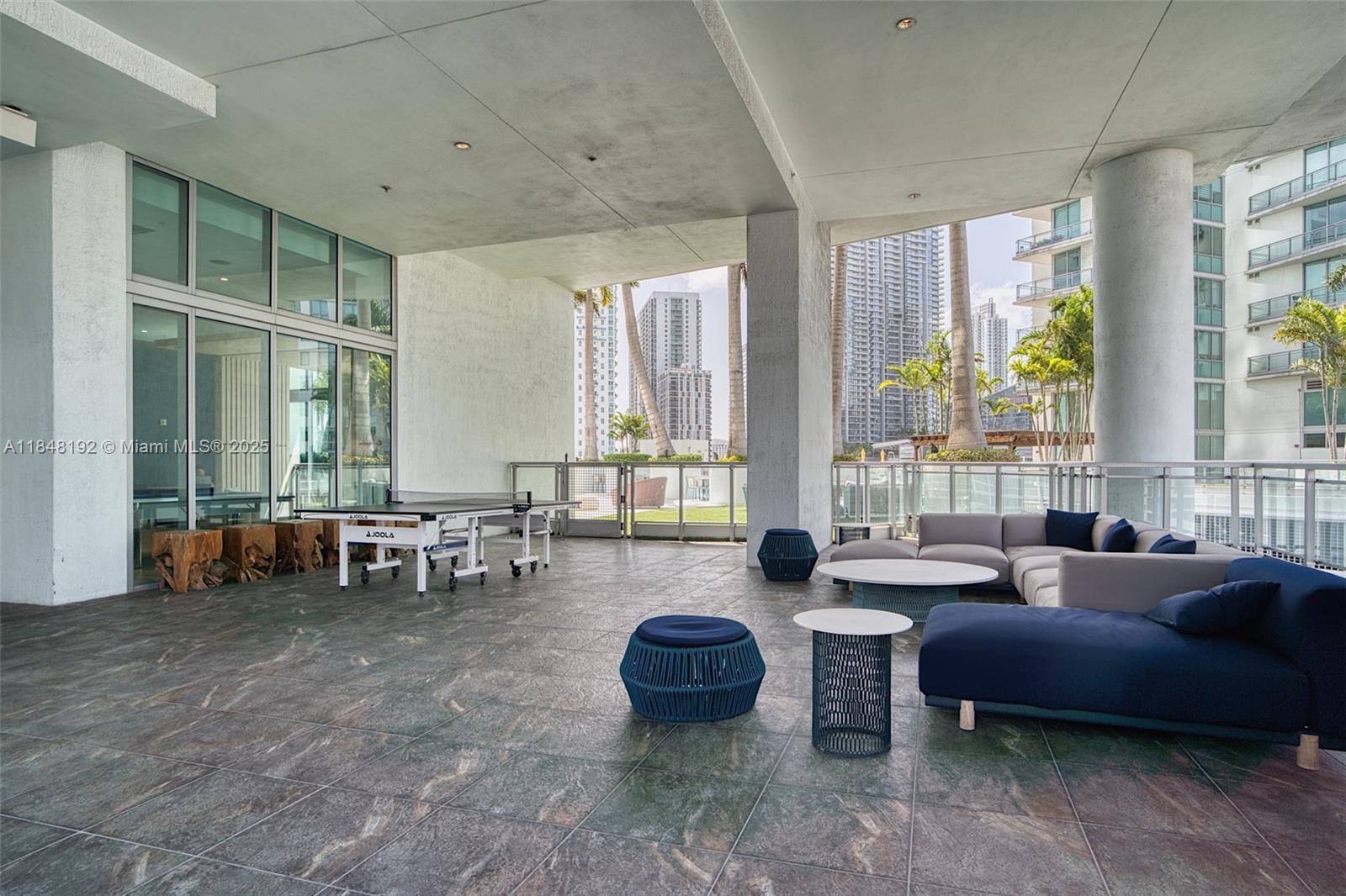 90 SW 3rd St Unit: TH506