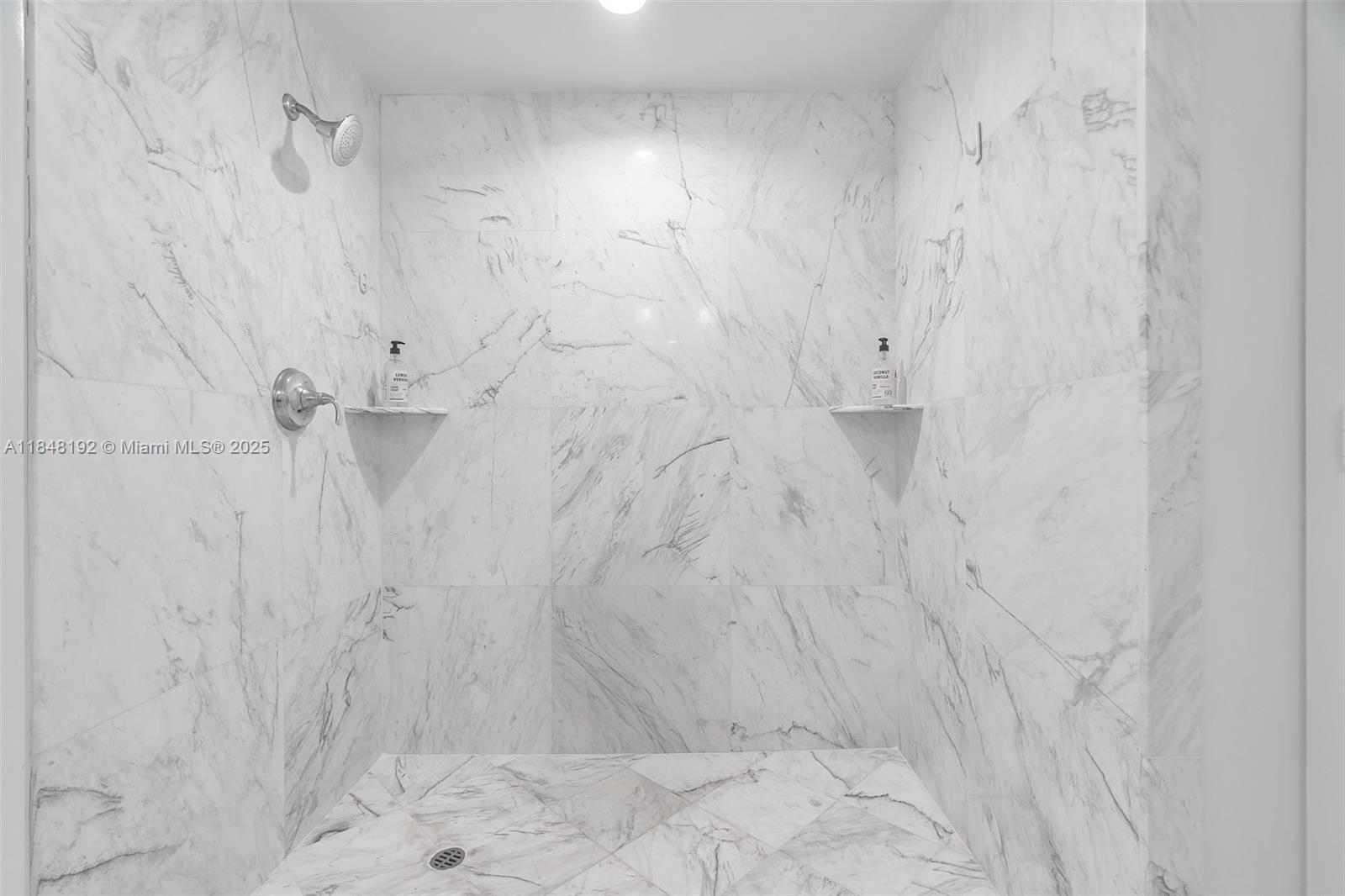 90 SW 3rd St Unit: TH506