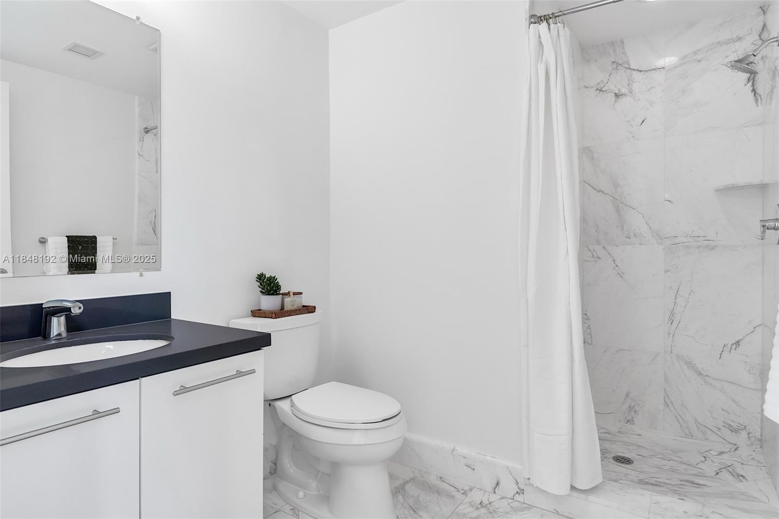 90 SW 3rd St Unit: TH506
