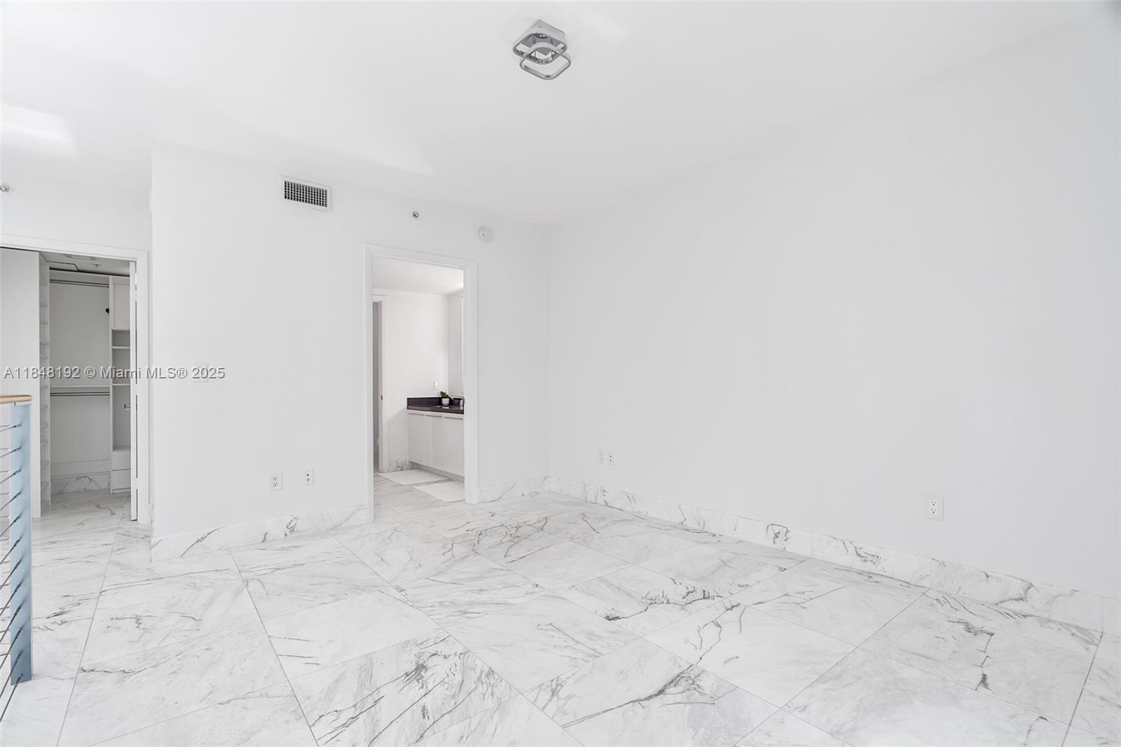 90 SW 3rd St Unit: TH506