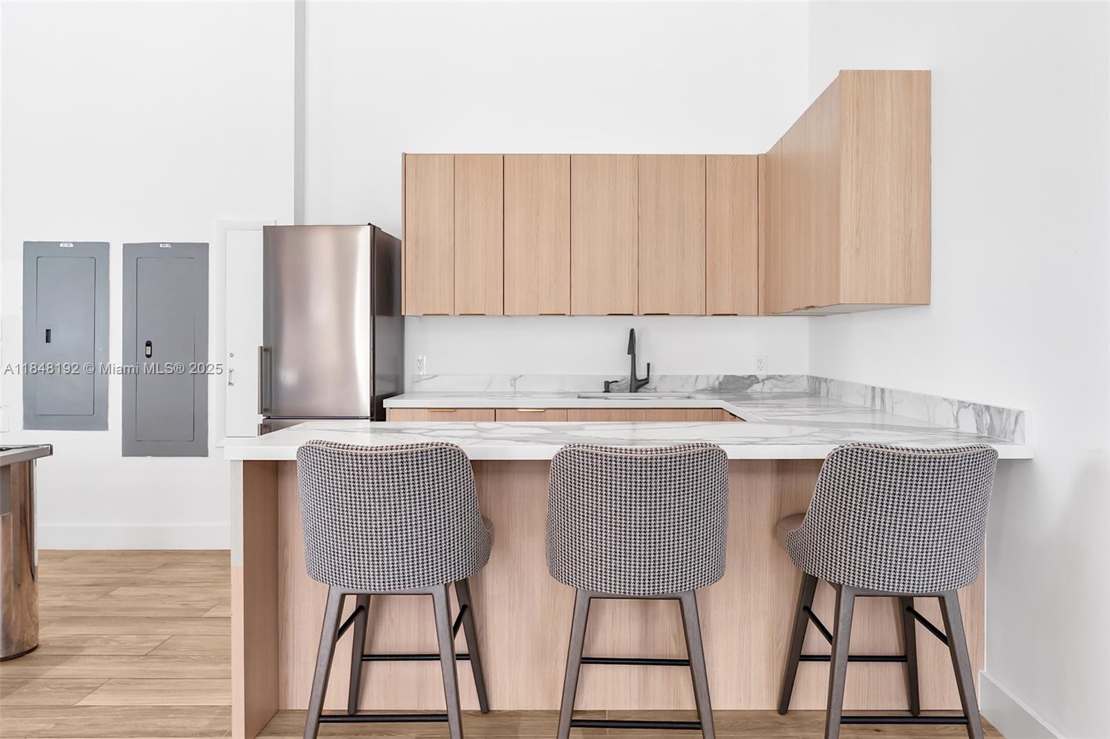 90 SW 3rd St Unit: TH506