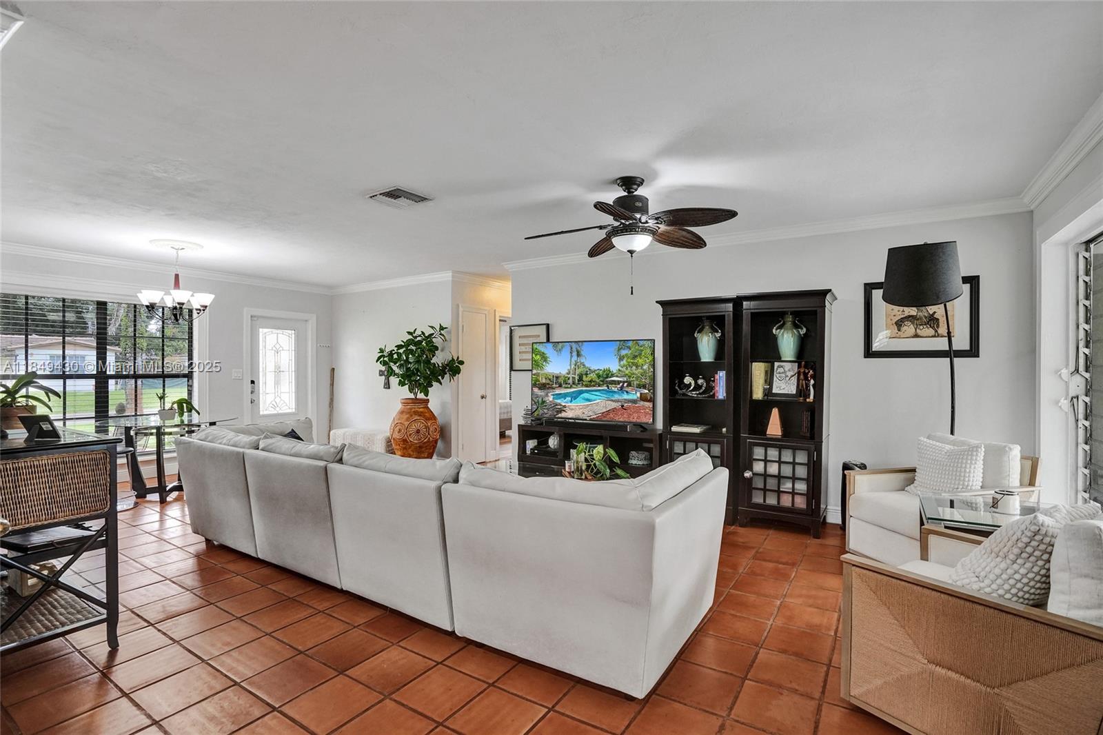 821 Oleander Dr