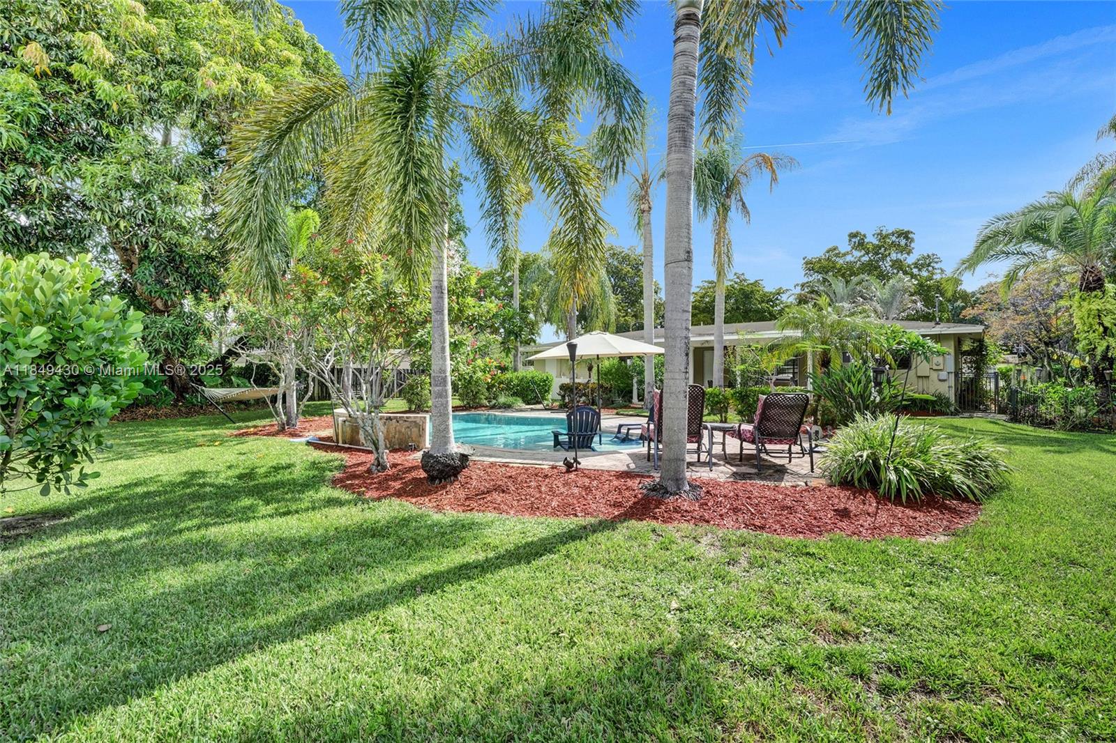 821 Oleander Dr