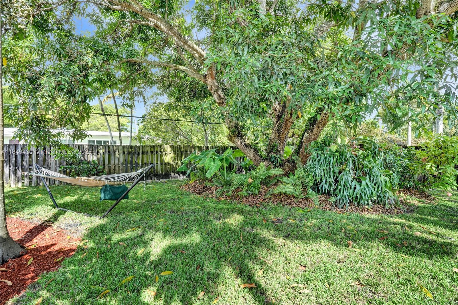 821 Oleander Dr