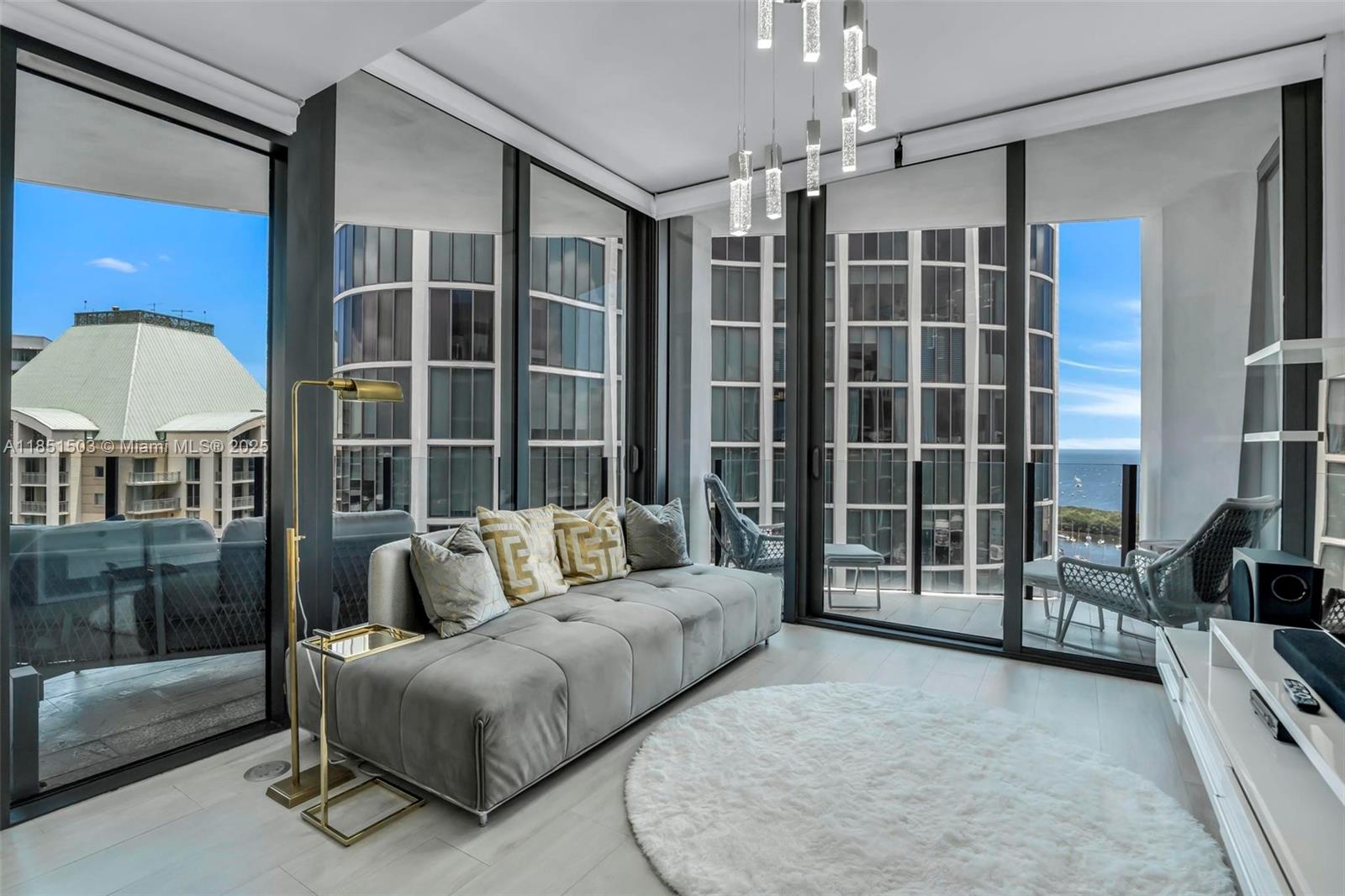 2831 S Bayshore Dr # 2204