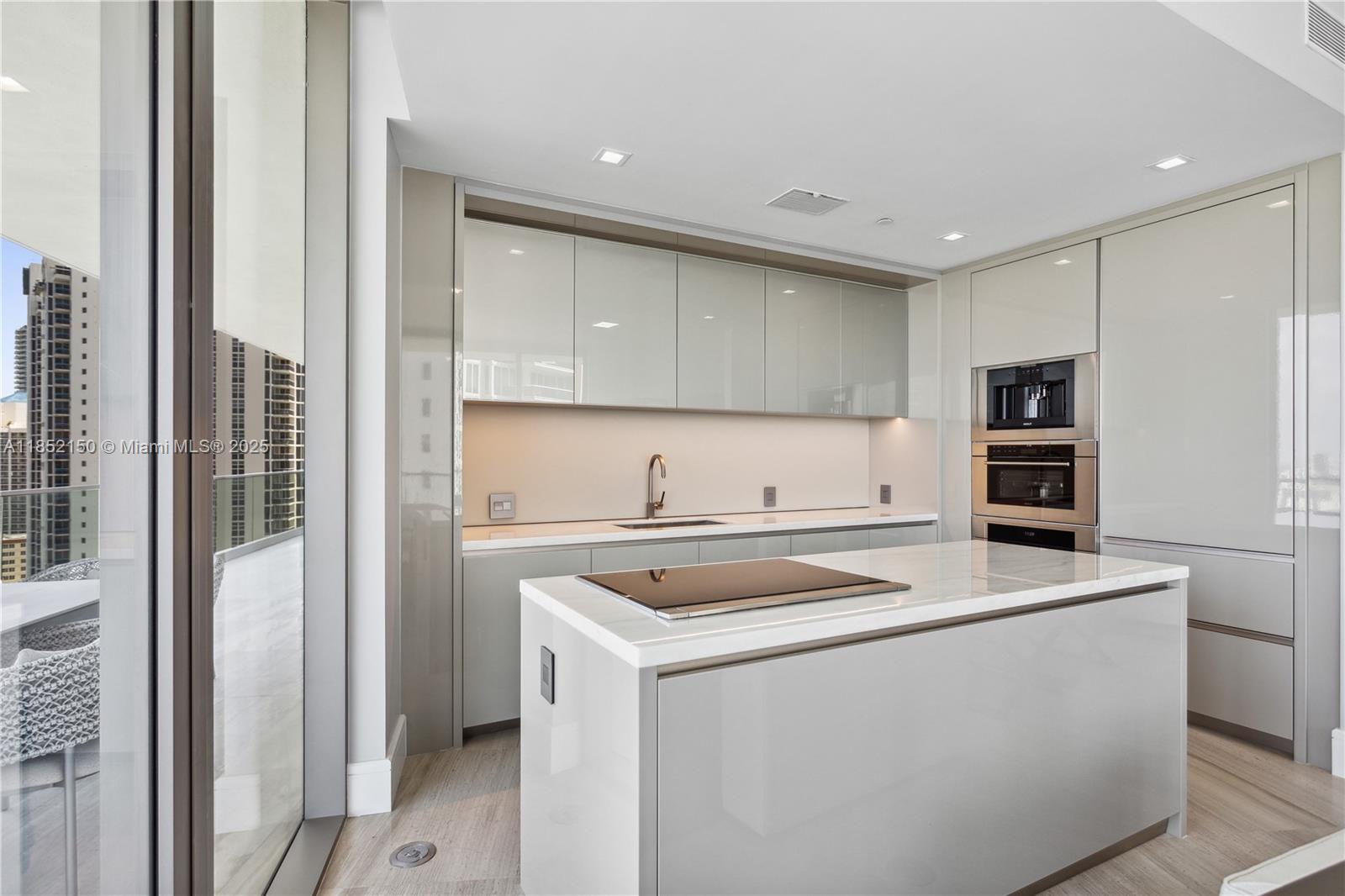 18975 Collins Ave # 1905