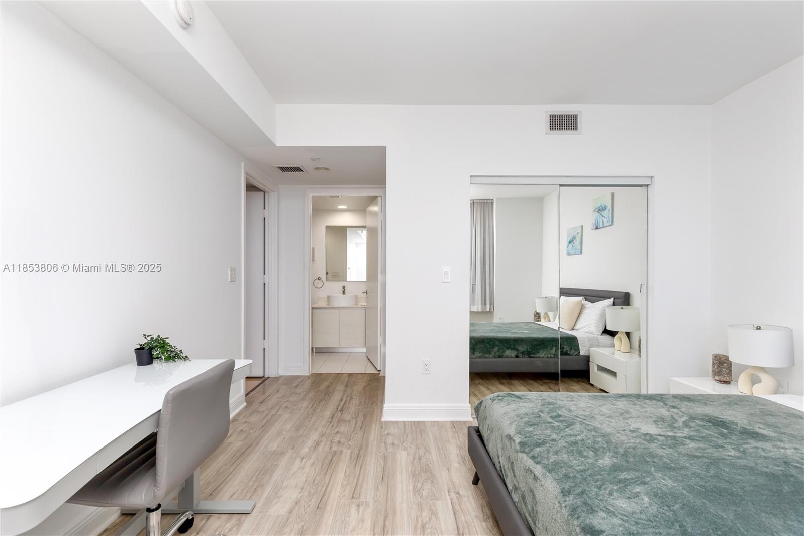 2600 E Hallandale Beach Blvd Unit: 2702