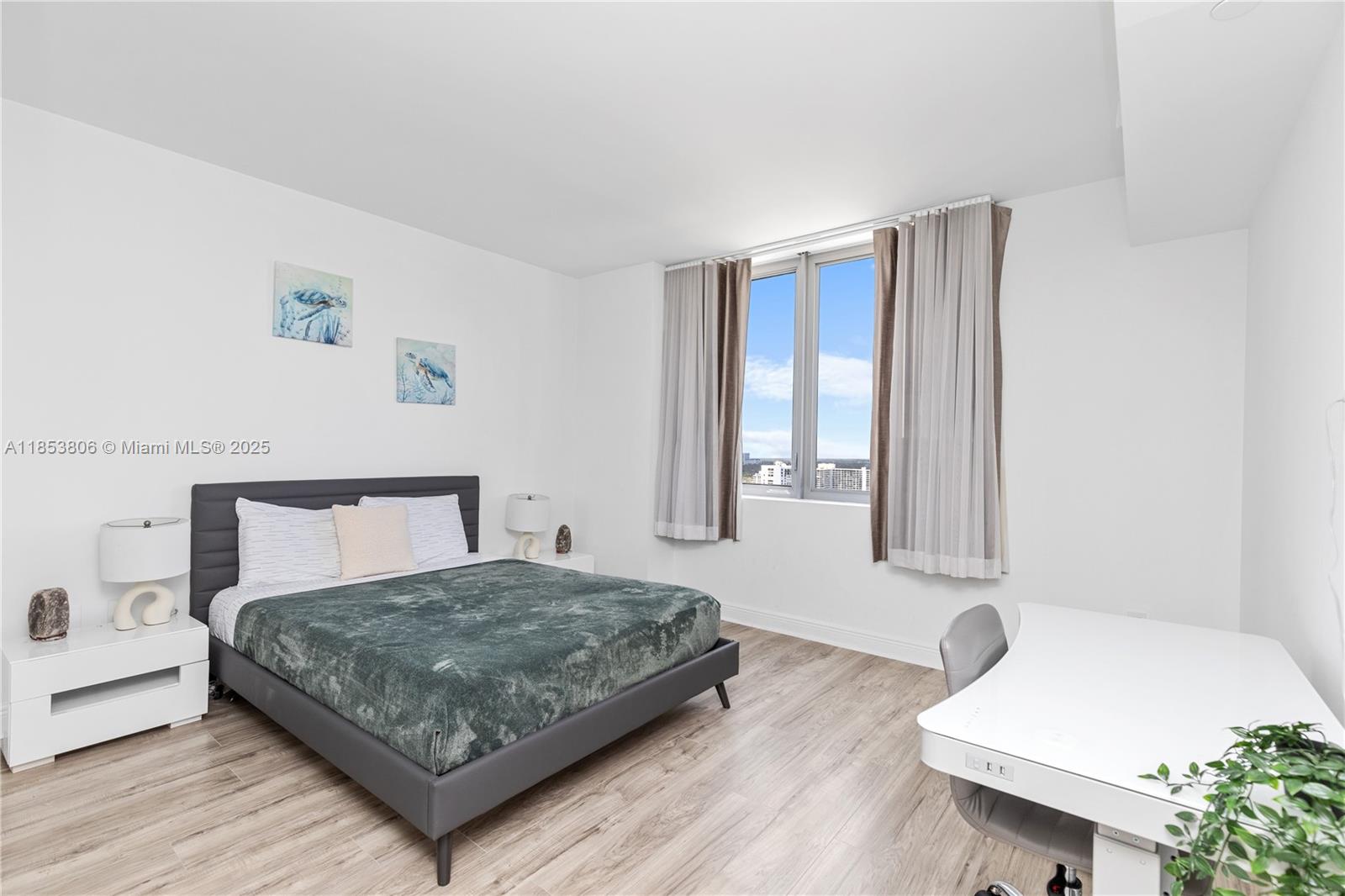 2600 E Hallandale Beach Blvd Unit: 2702