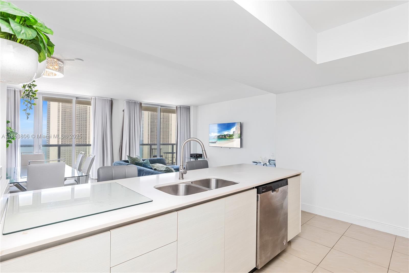 2600 E Hallandale Beach Blvd Unit: 2702