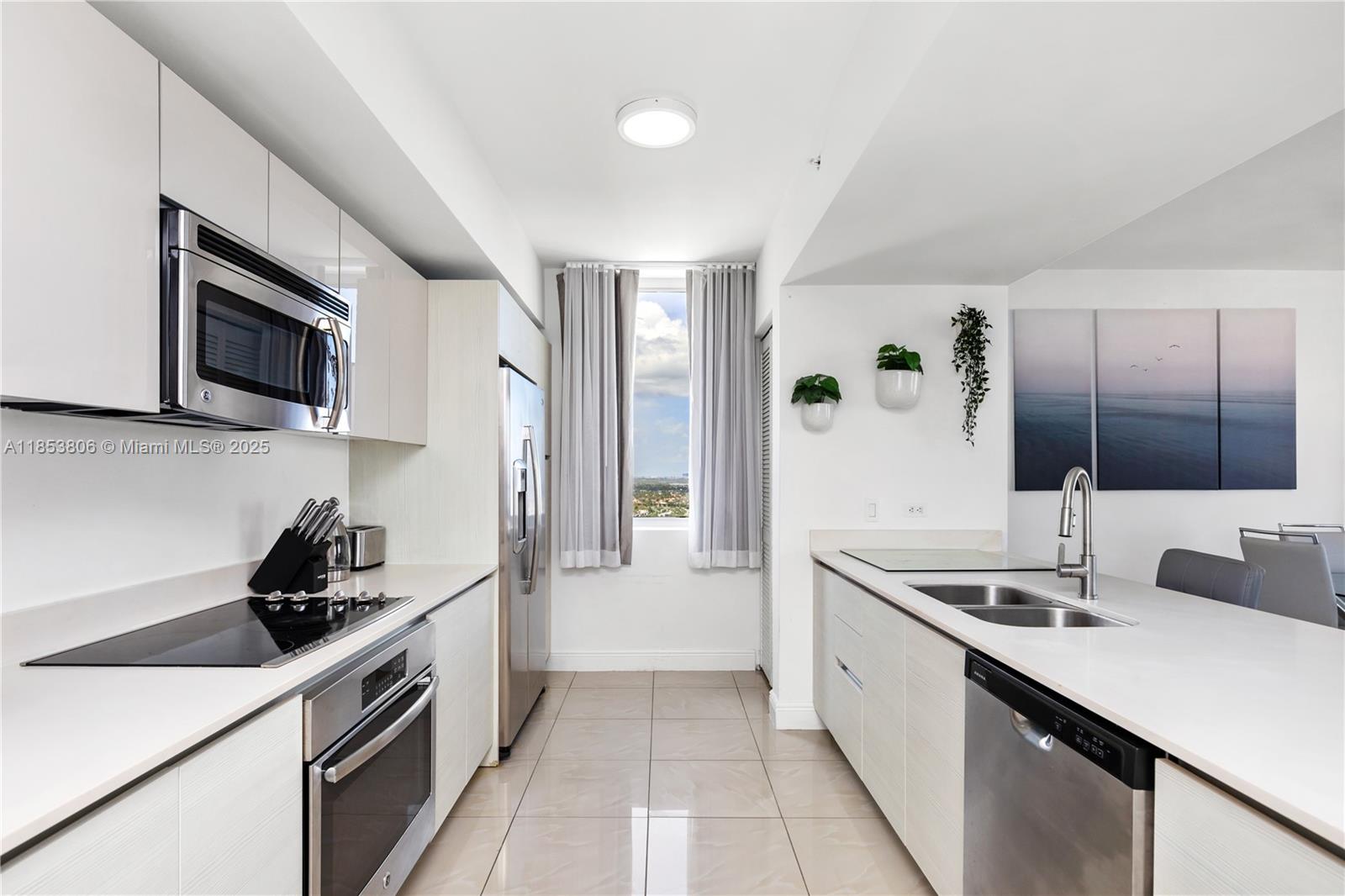 2600 E Hallandale Beach Blvd Unit: 2702