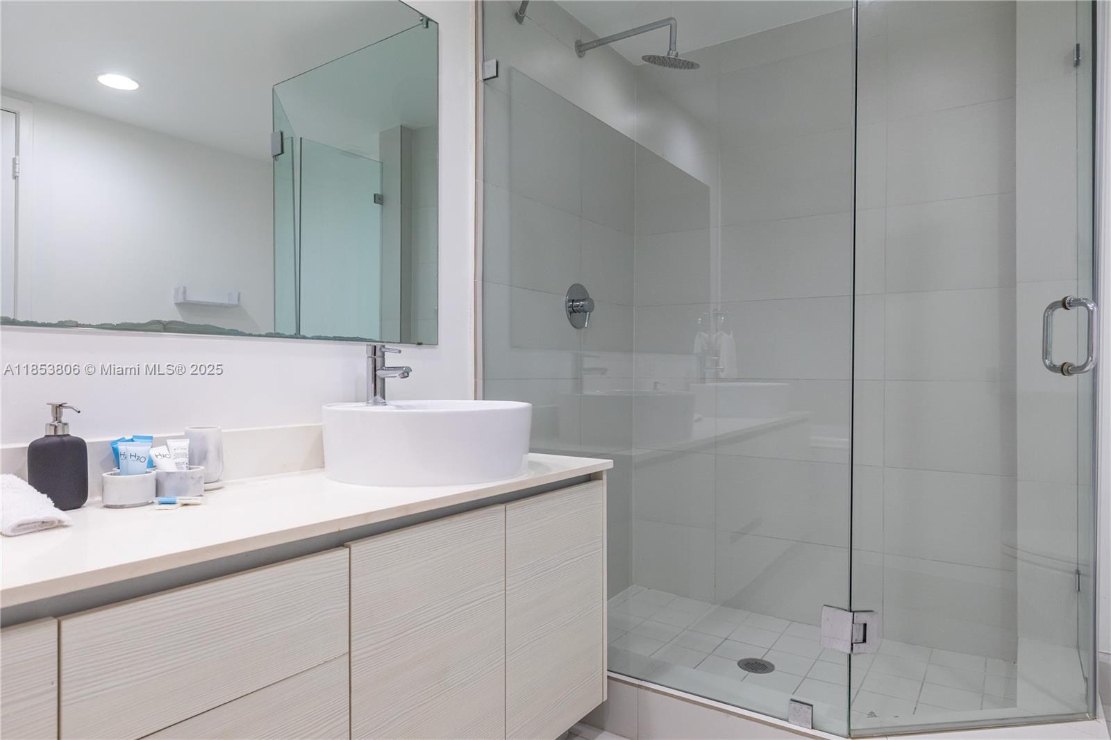 2600 E Hallandale Beach Blvd Unit: 2702