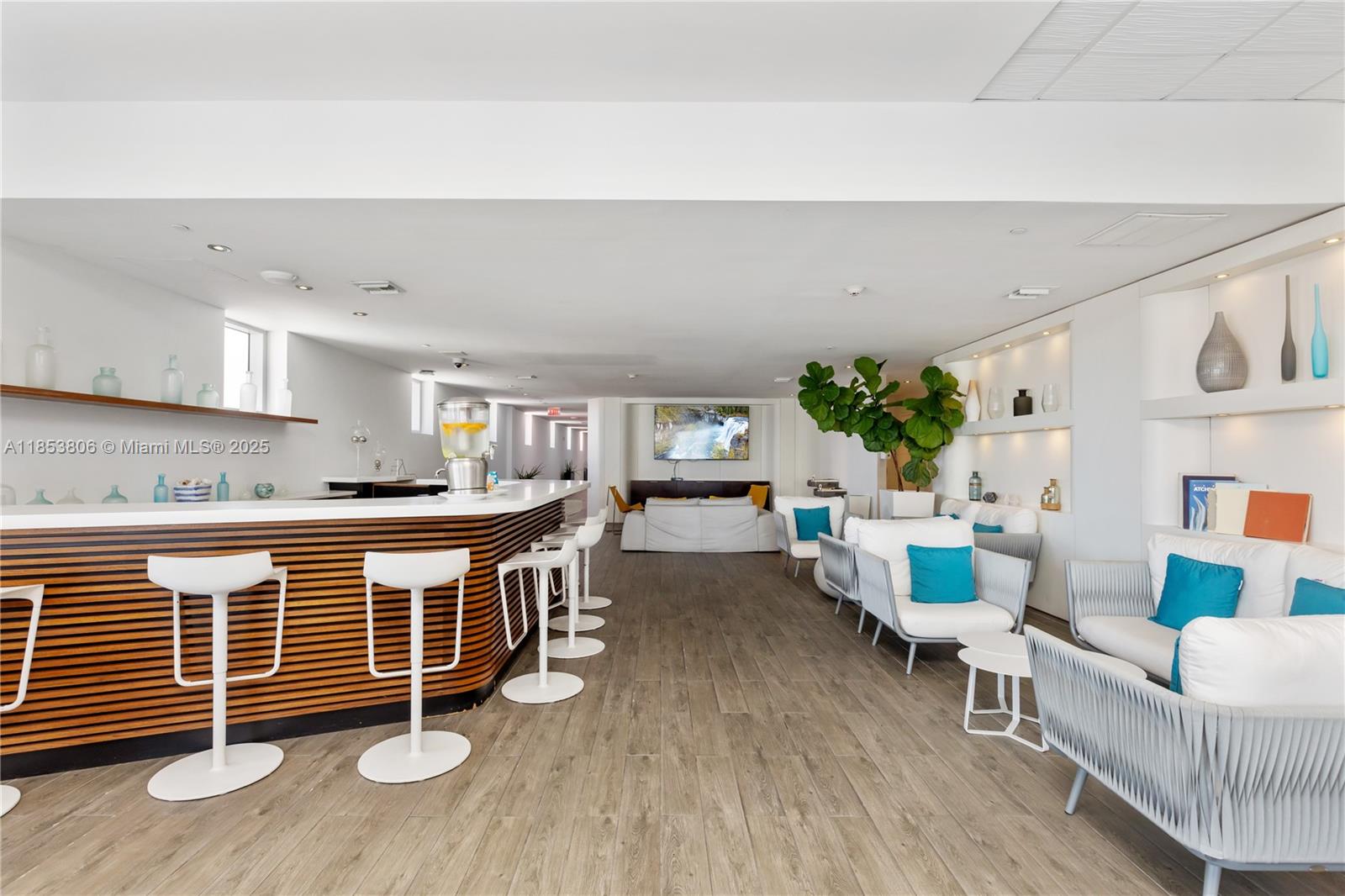 2600 E Hallandale Beach Blvd Unit: 2702