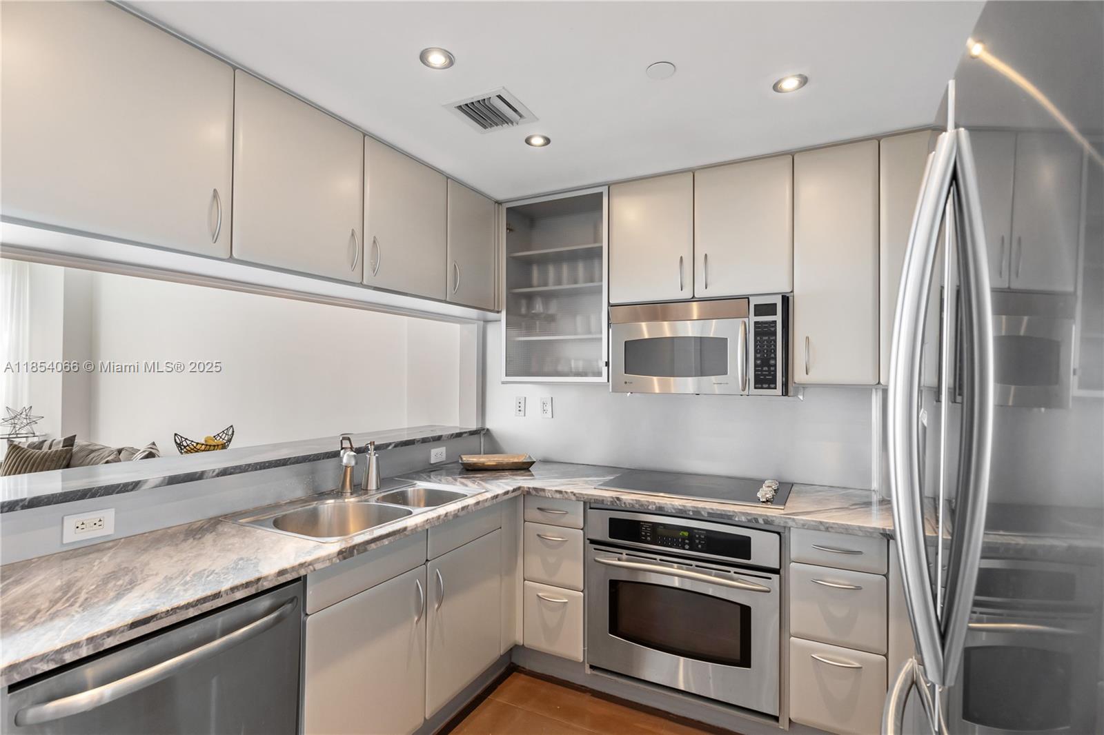 540 West Ave # 312