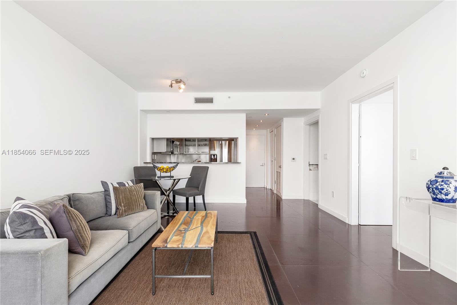 540 West Avenue 312