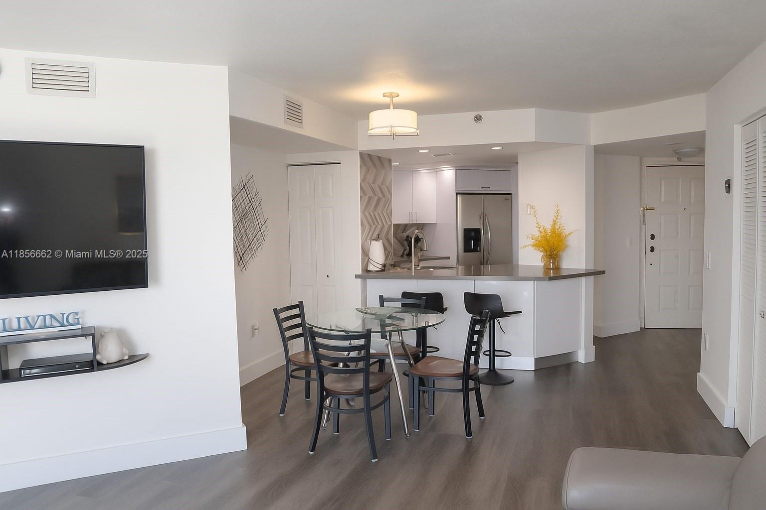 5880 Collins Ave # 703