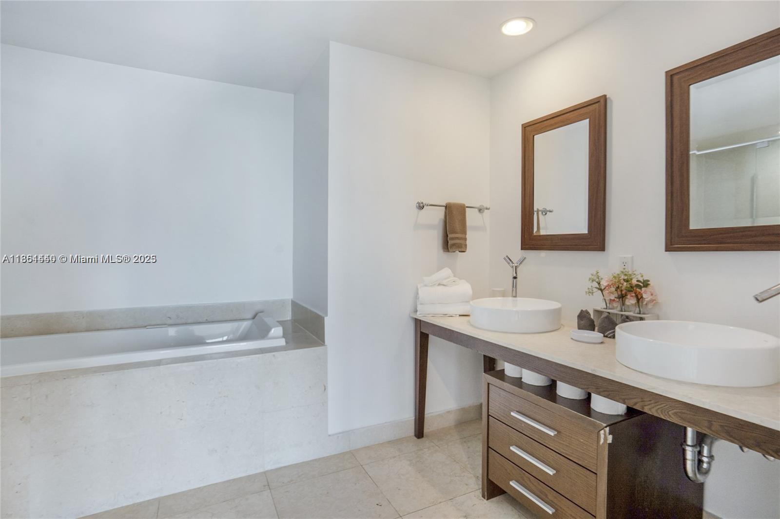 485 Brickell Ave # 4710