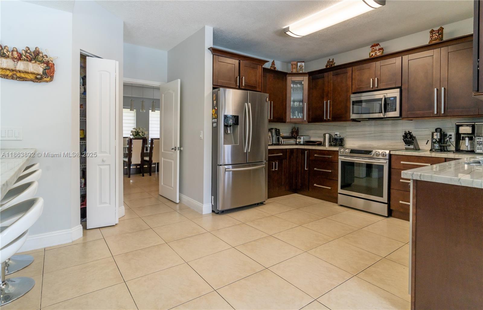20251 NW 4th St, Pembroke Pines