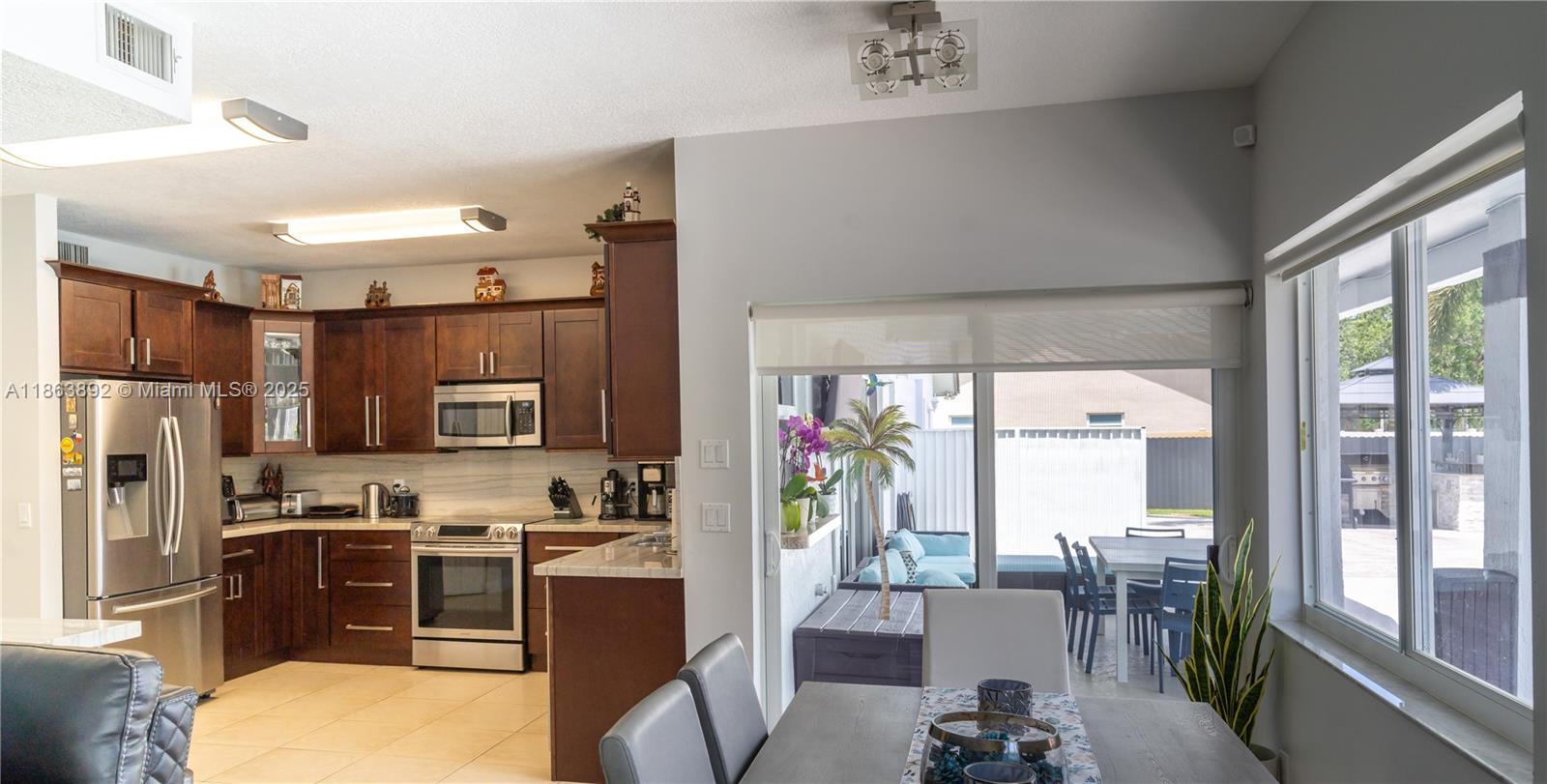 20251 NW 4th St, Pembroke Pines