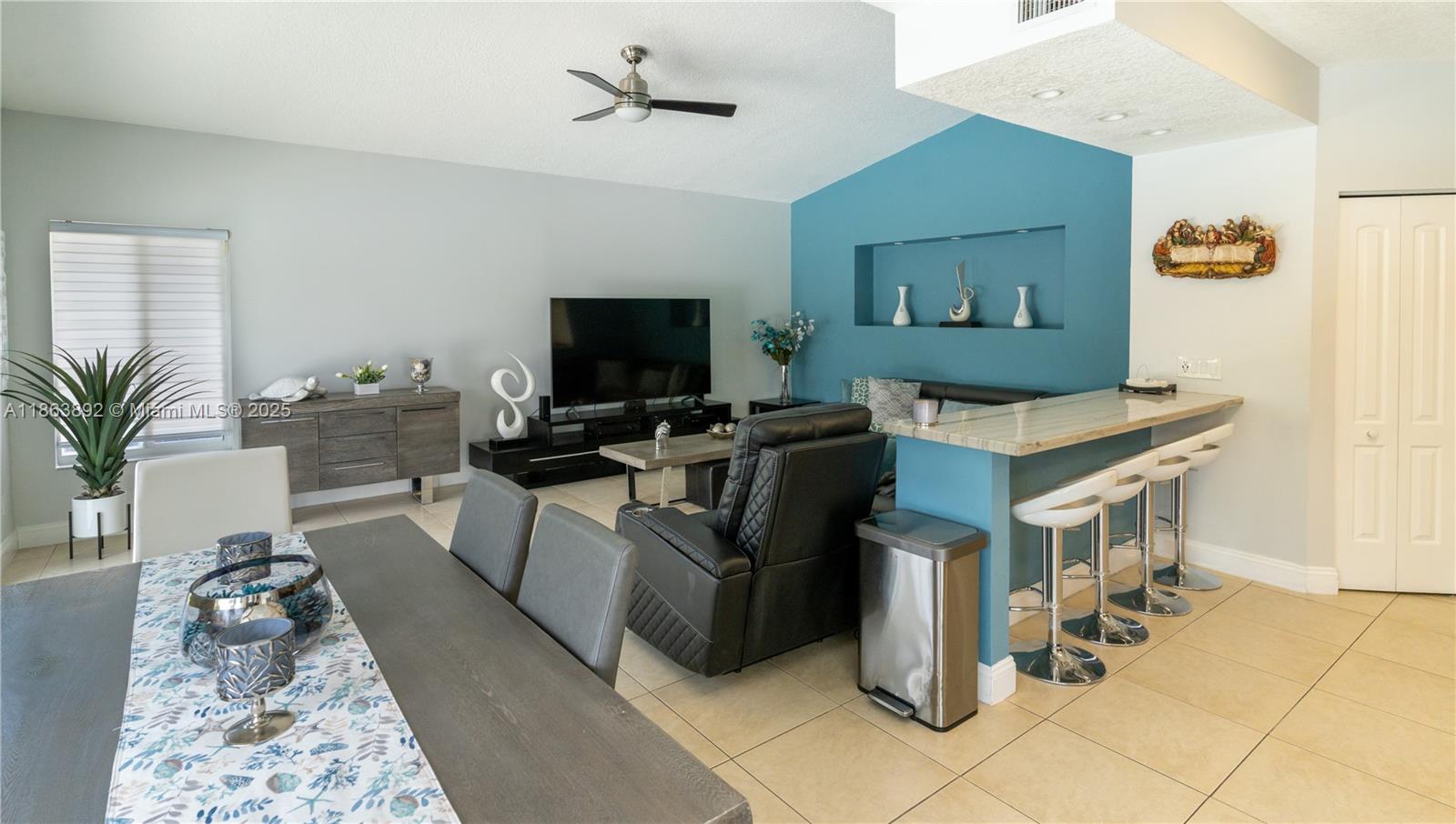 20251 NW 4th St, Pembroke Pines