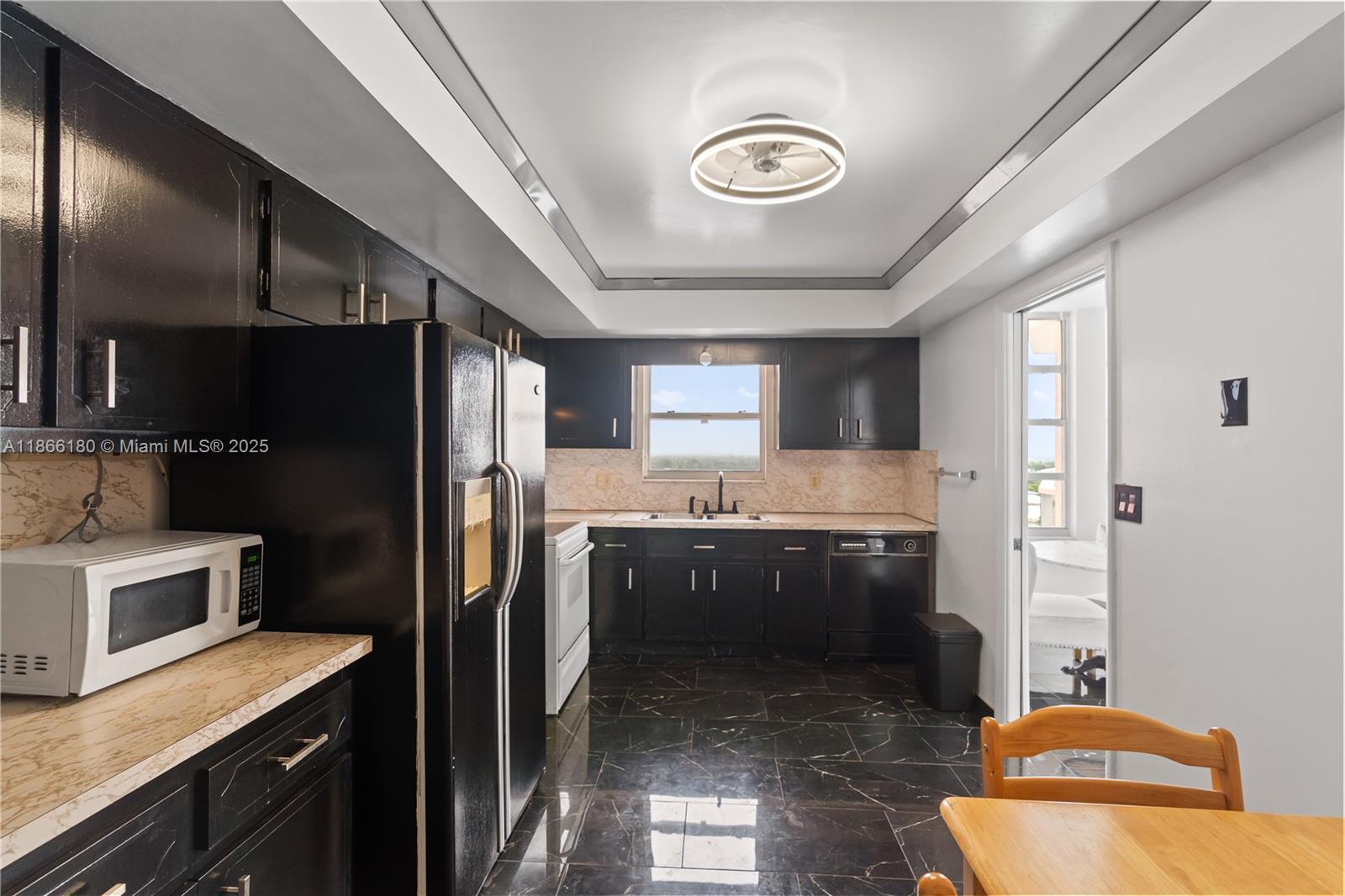 1351 NE Miami Gardens Dr Unit: 1506E