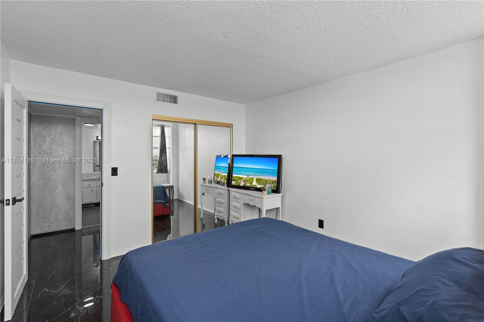 1351 NE Miami Gardens Dr Unit: 1506E