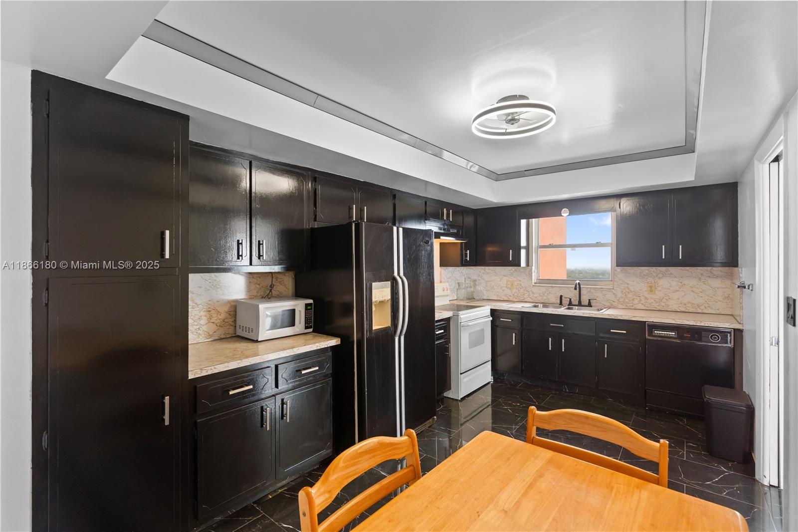 1351 NE Miami Gardens Dr Unit: 1506E