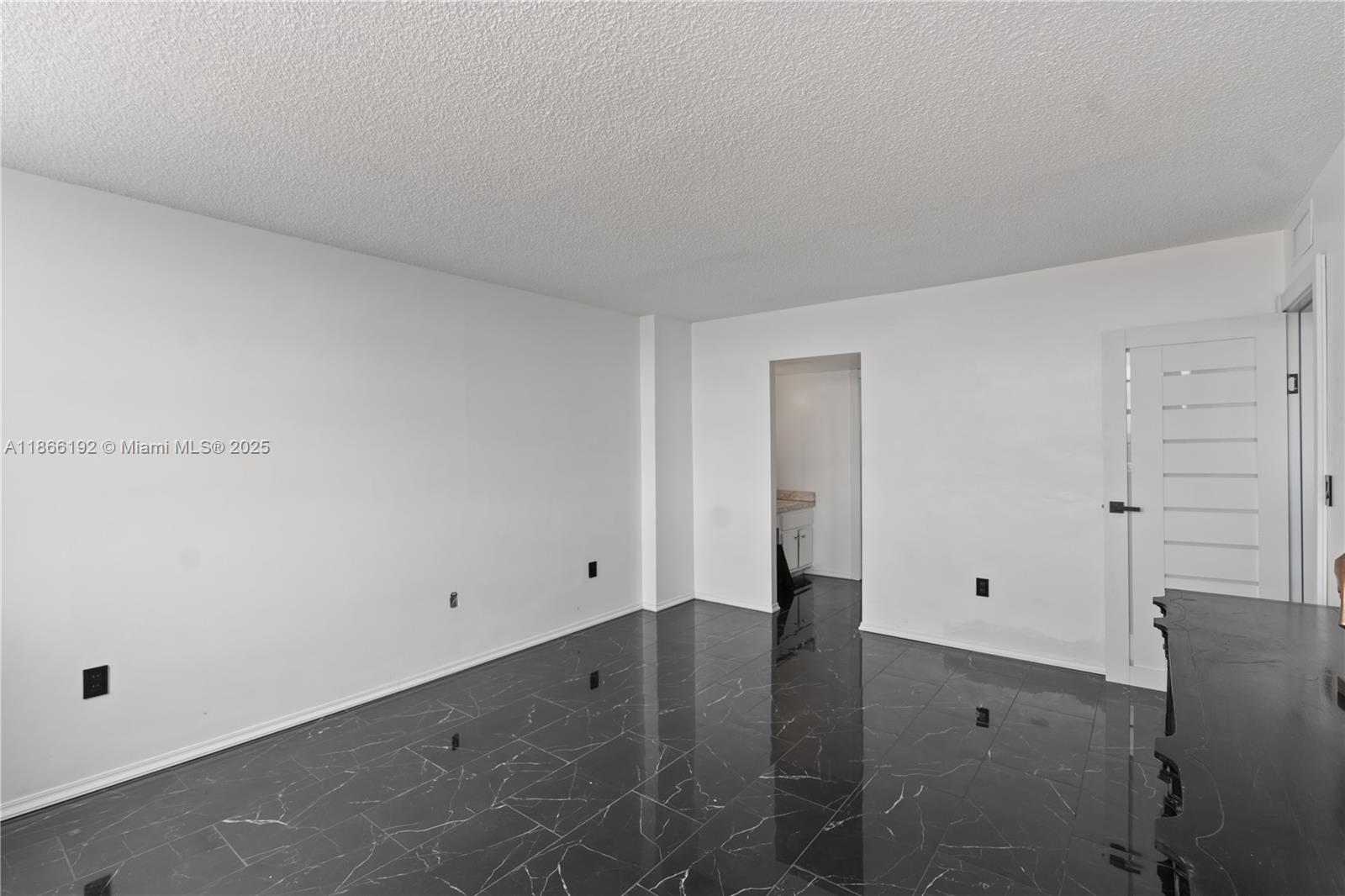 1351 NE Miami Gardens Dr Unit: 1506E